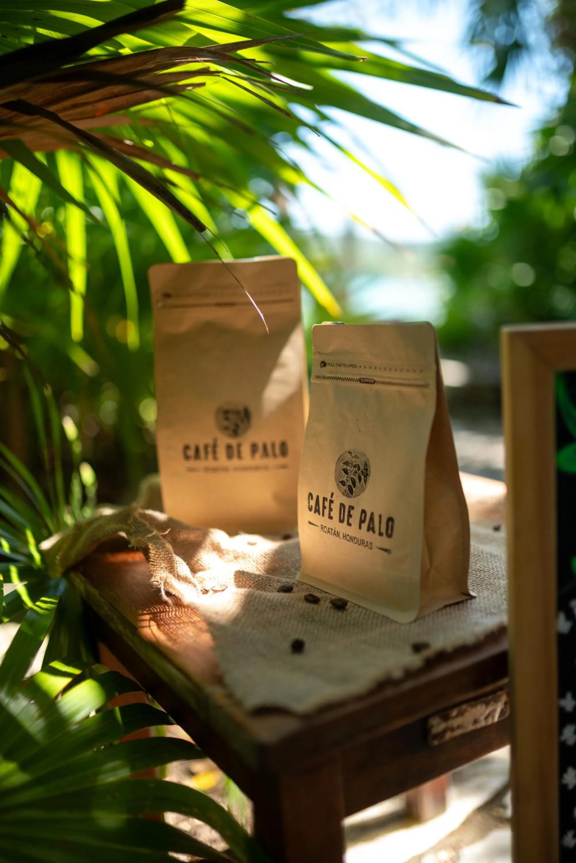 Restaurant/places to eat in Hotel Posada Las Orquídeas,West End