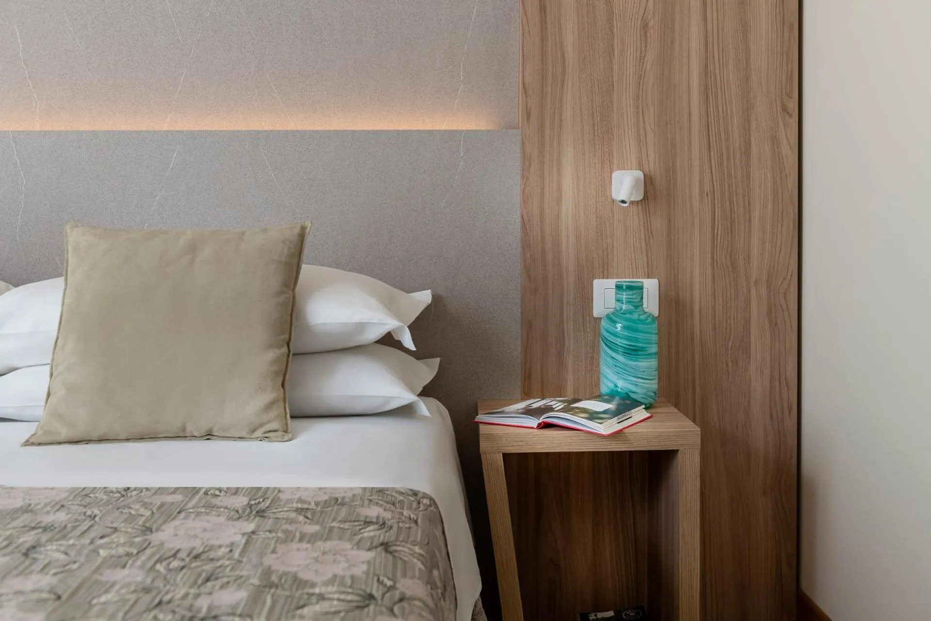 Bedroom, Bed in Hotel Rondinella e Viola