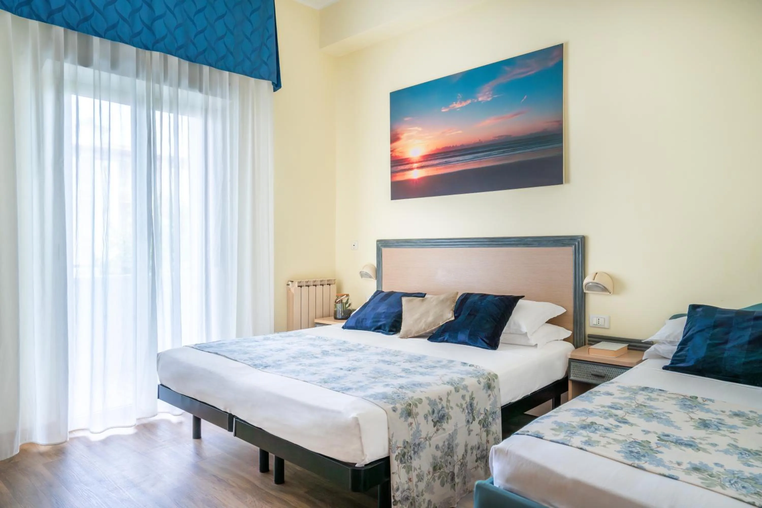 Photo of the whole room, Bed in Hotel Rondinella e Viola