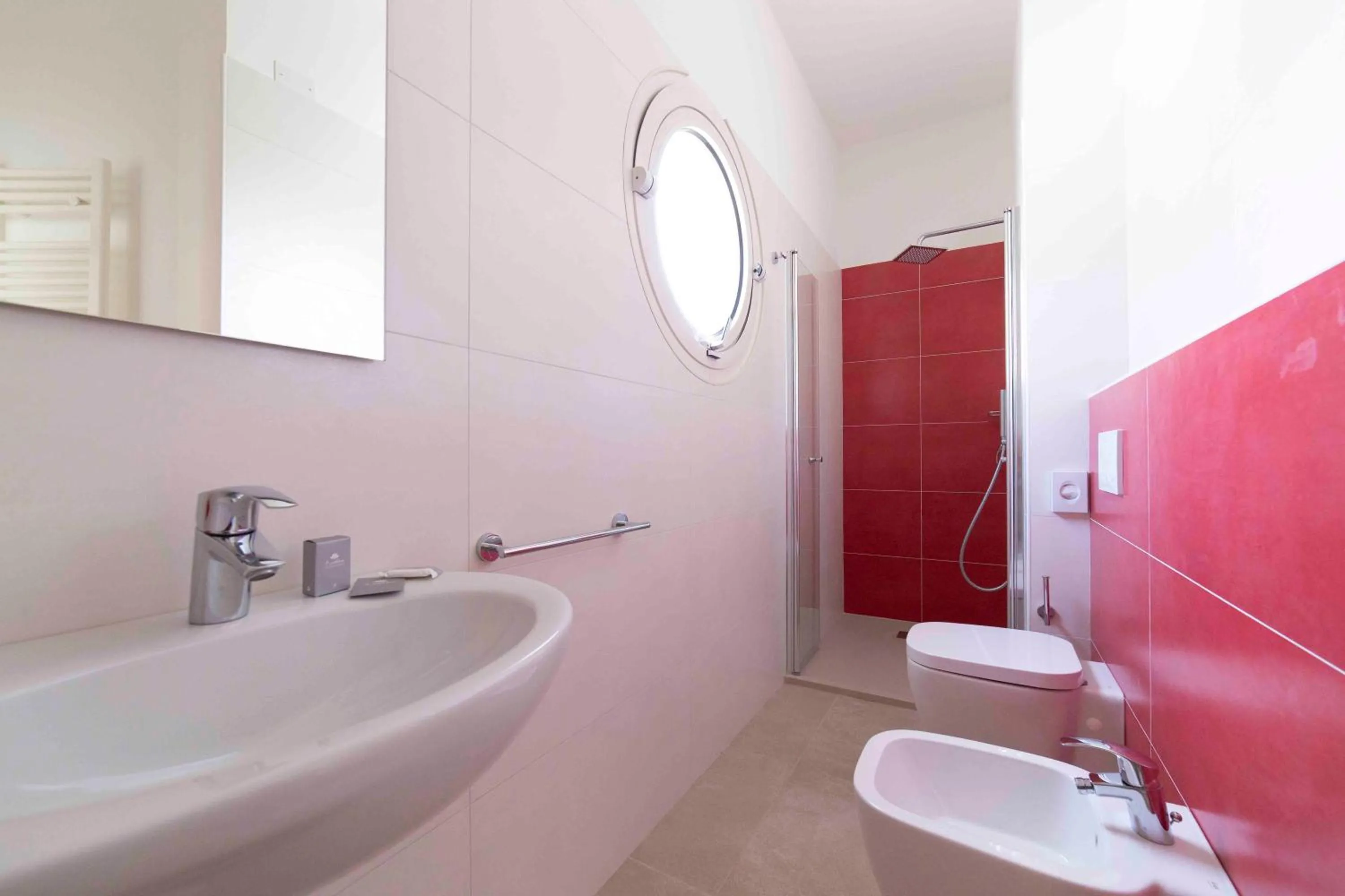 Bathroom in Hotel Rondinella e Viola