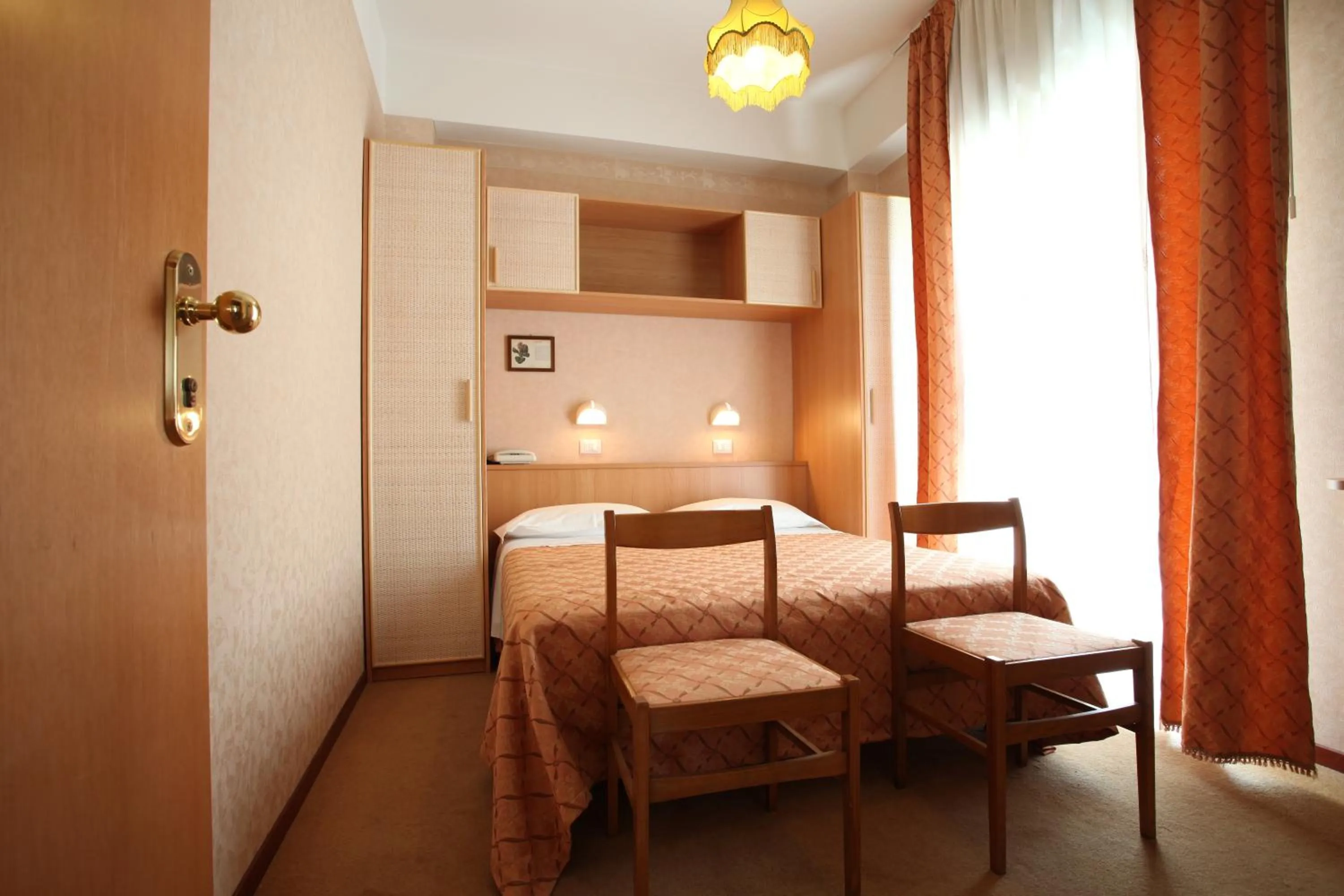 Bedroom, Bed in Hotel Rondinella e Viola