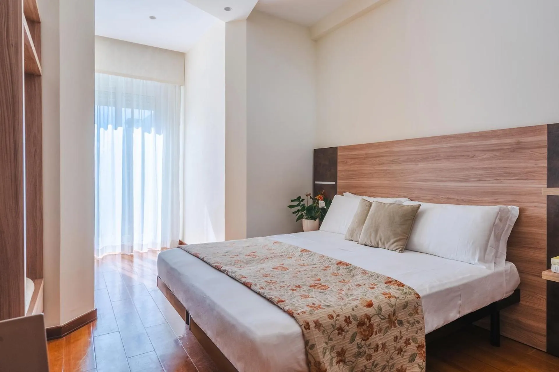 Bedroom, Bed in Hotel Rondinella e Viola