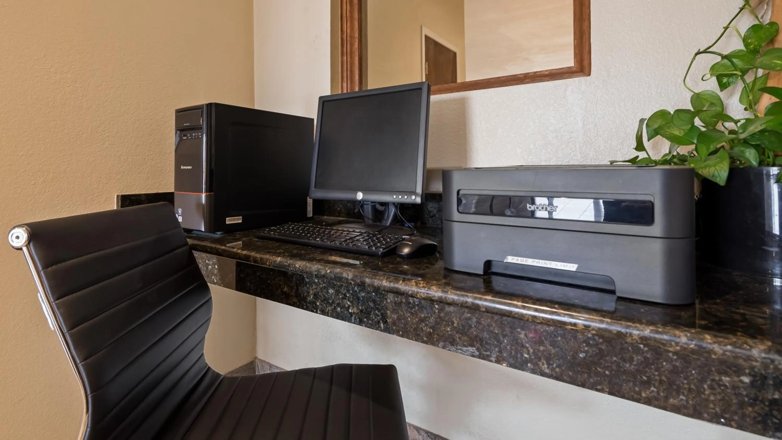 Business facilities in Best Western Regency Inn & Suites