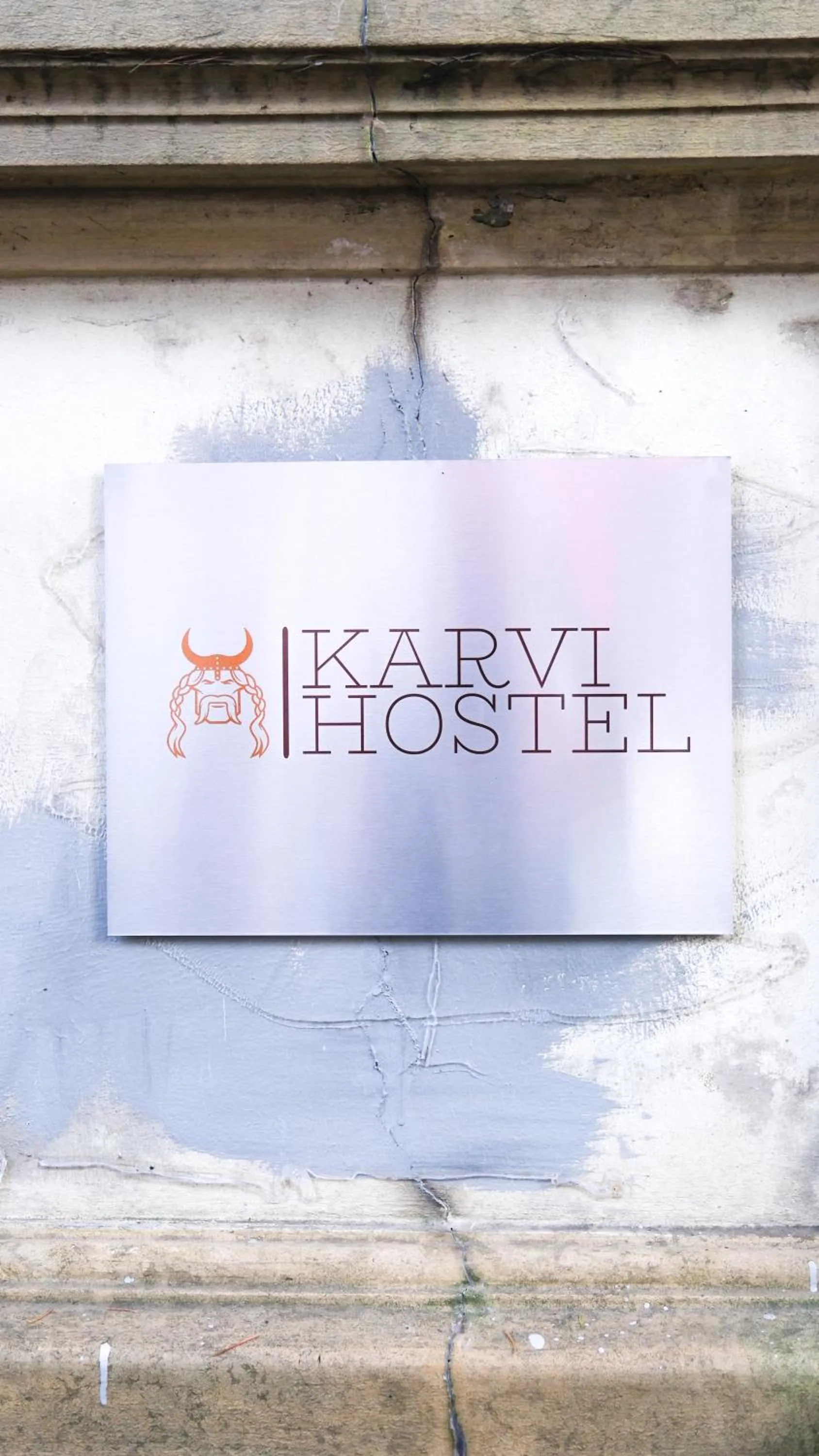 Facade/entrance in Karvi Hostel