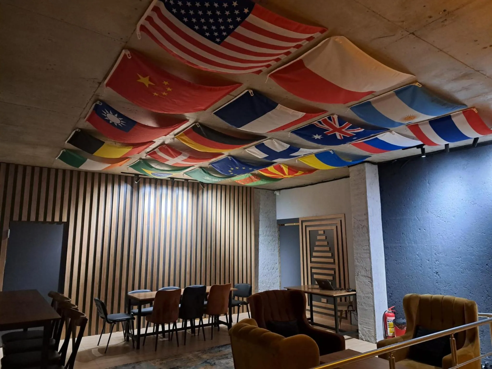 Communal lounge/ TV room in Karvi Hostel