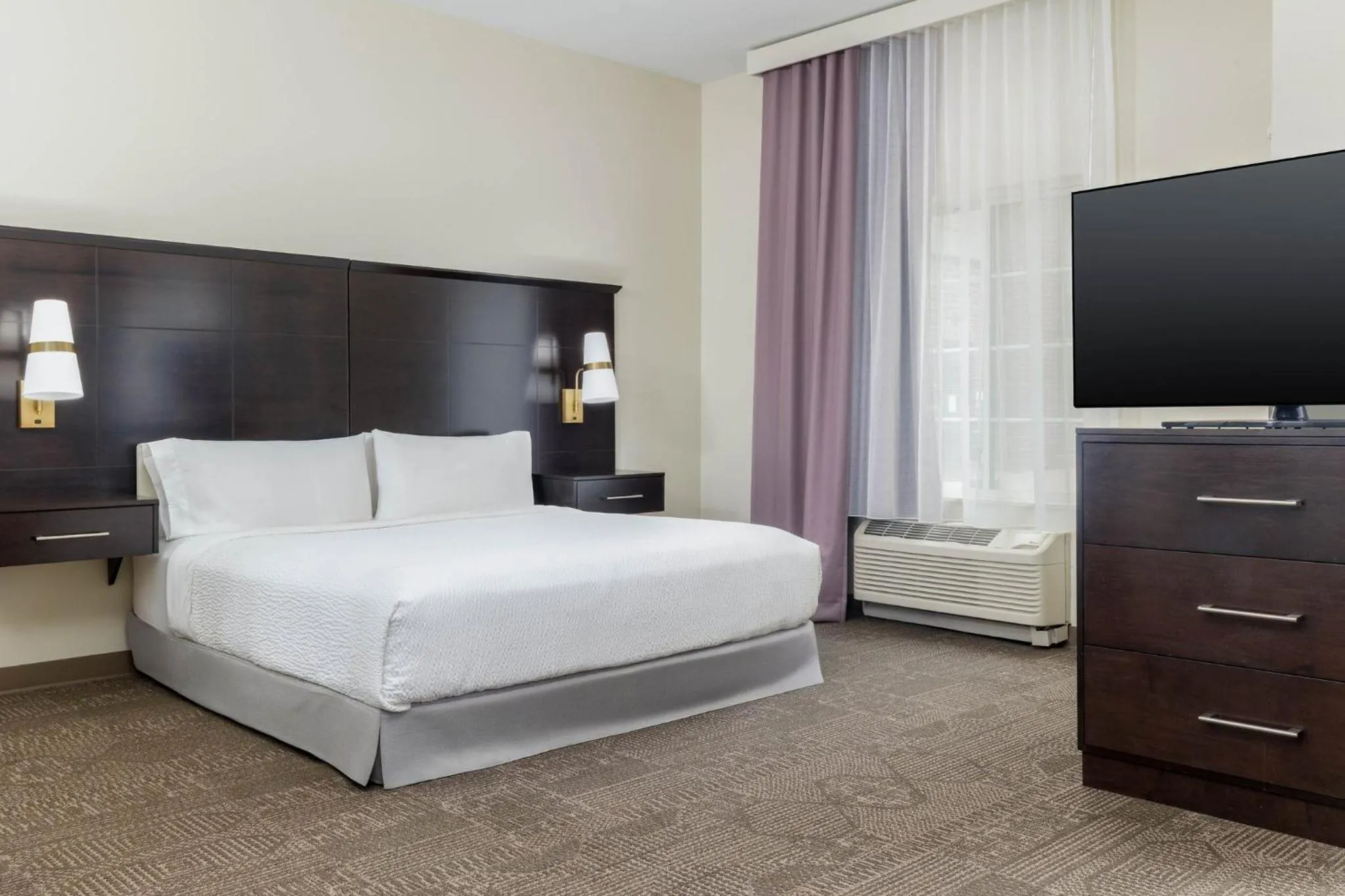 Photo of the whole room, Bed in Staybridge Suites Chandler by IHG