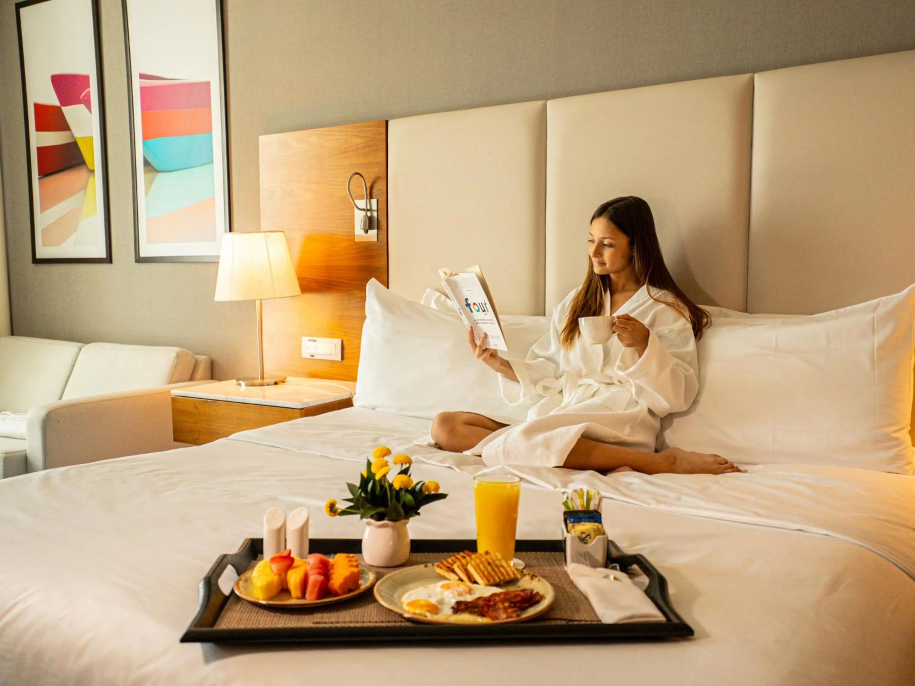 room service, Bed in Hotel InterContinental Cartagena by IHG