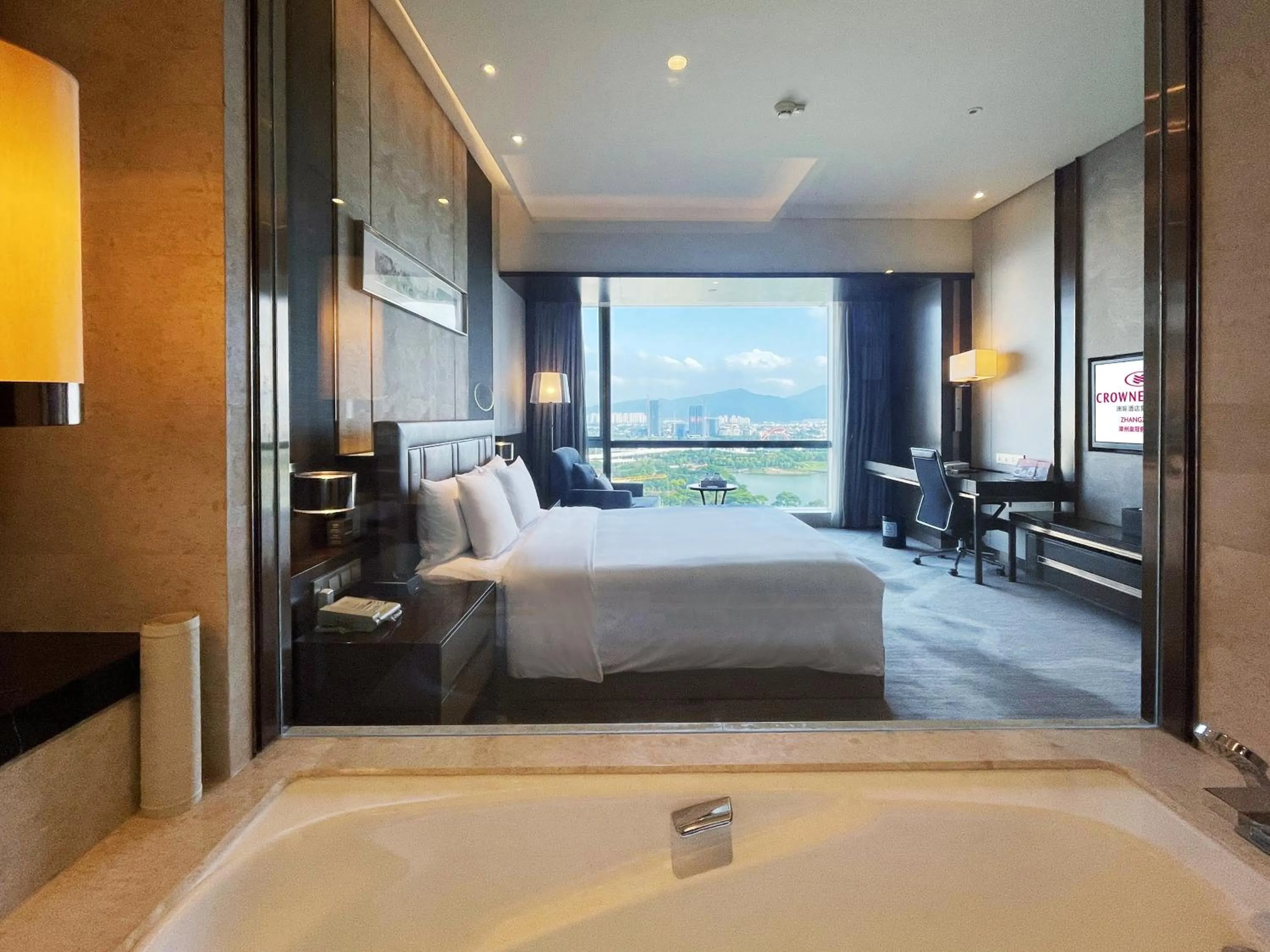 Bathroom, Bed in Crowne Plaza Zhangzhou by IHG