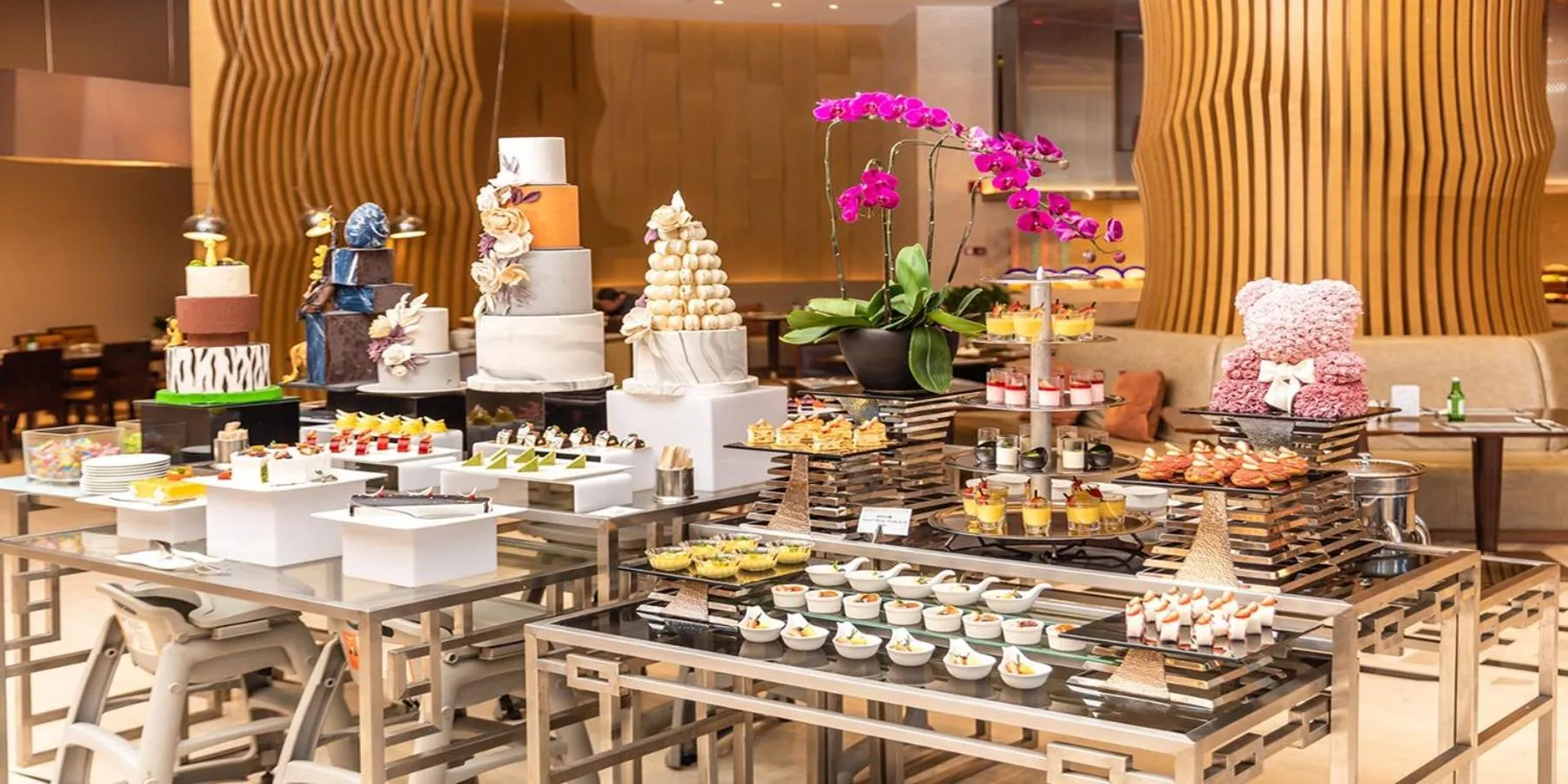 Restaurant/places to eat in Crowne Plaza Zhangzhou by IHG