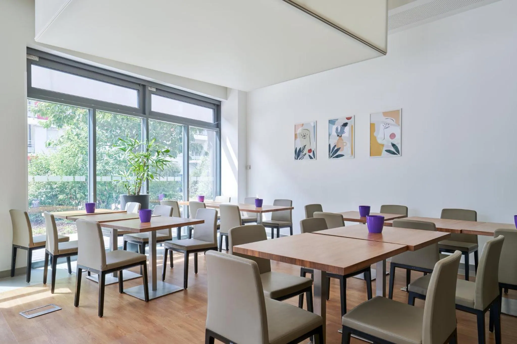 Breakfast in Holiday Inn Express Strasbourg Centre by IHG