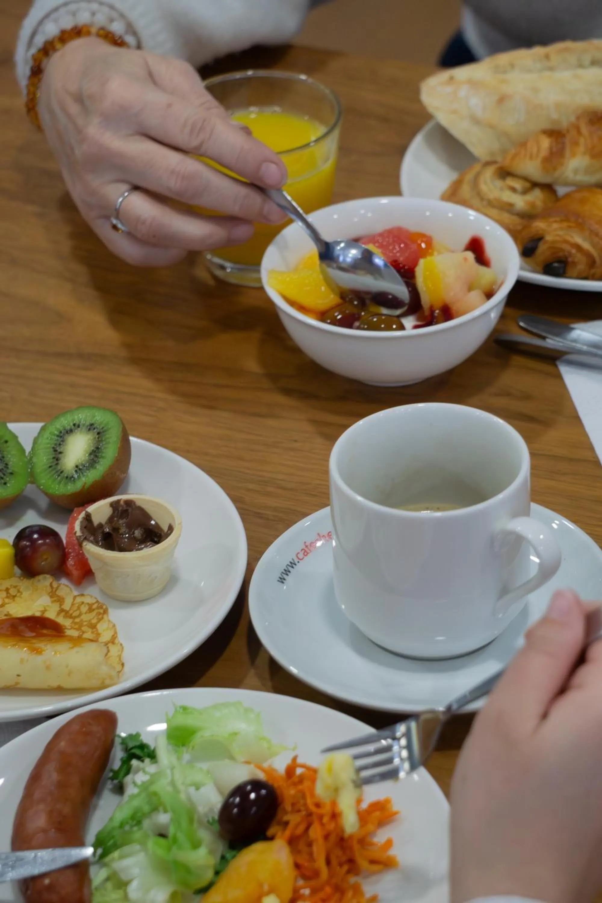 Breakfast in Holiday Inn Express Strasbourg Centre by IHG