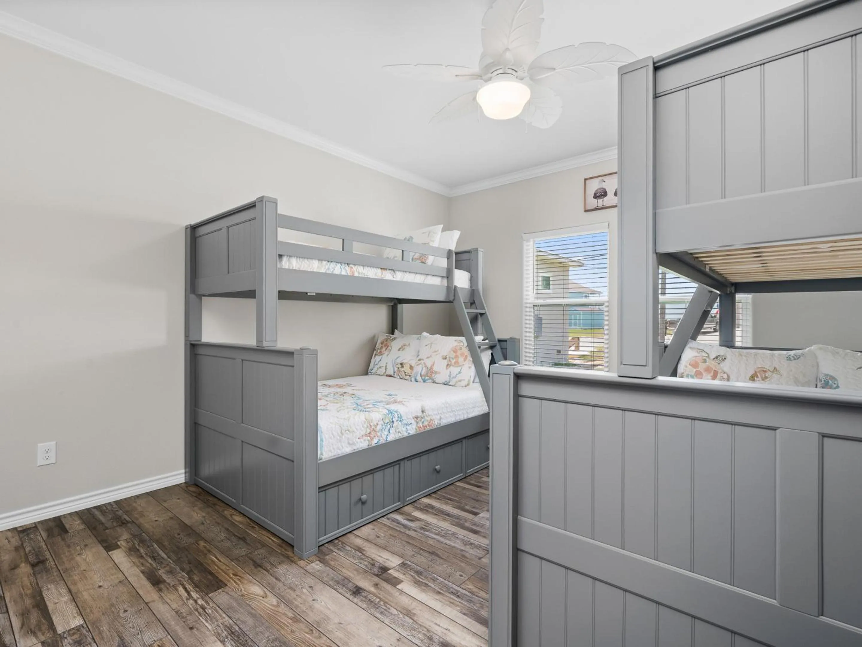 Property building, Bed in The Castaway