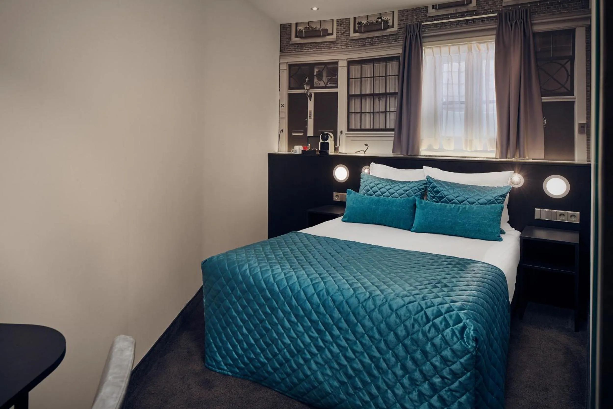 Bed in Singel Hotel Amsterdam