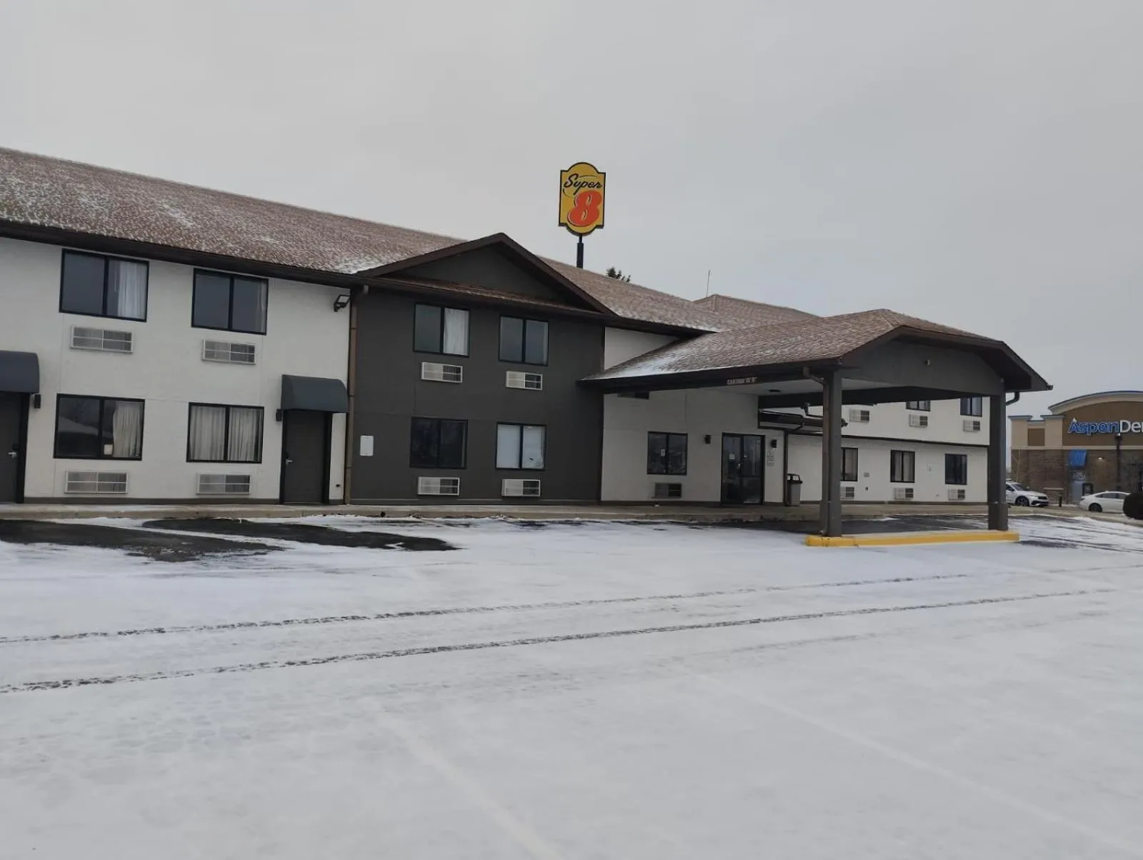 Super 8 by Wyndham Morris