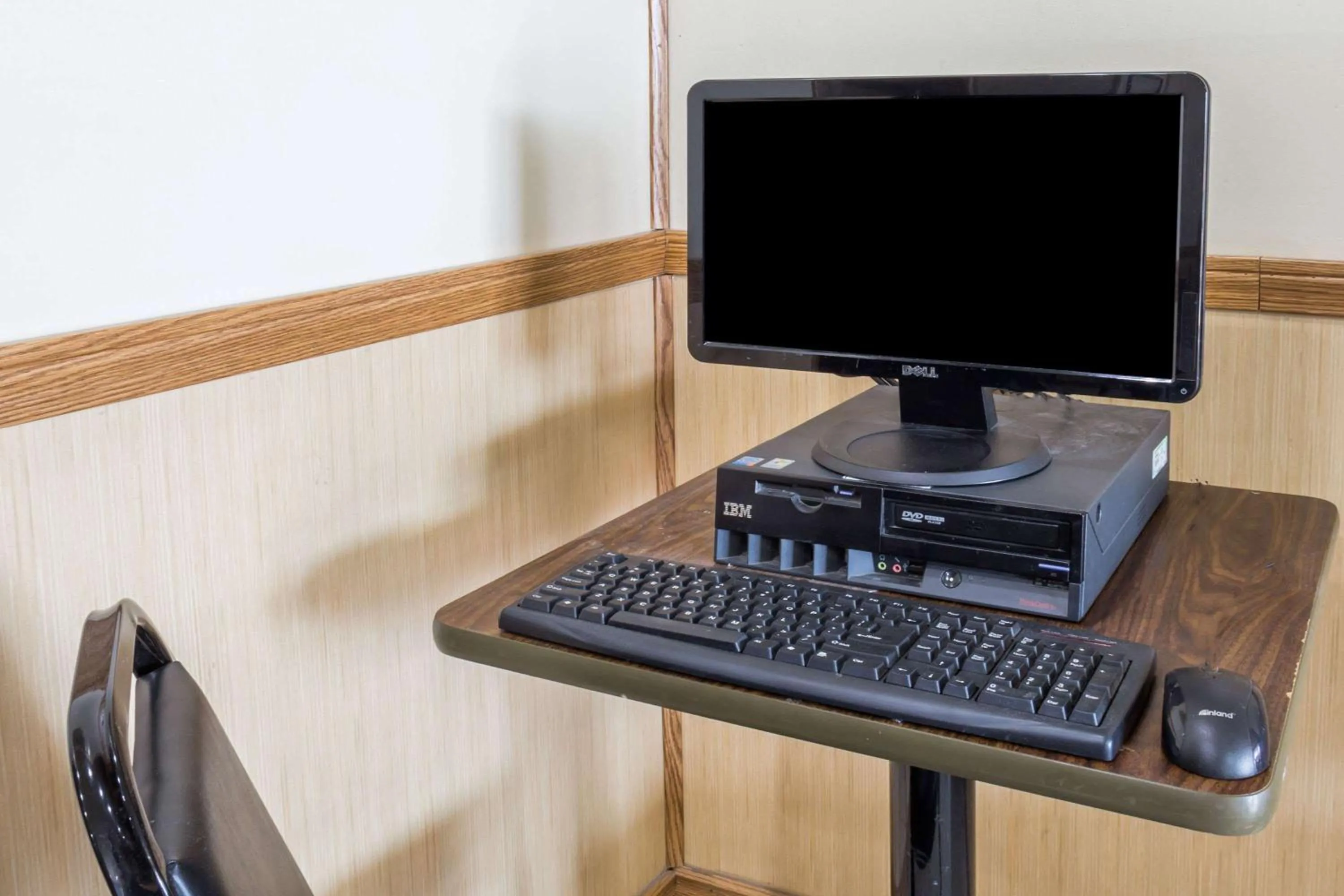 On site in Super 8 by Wyndham Morris