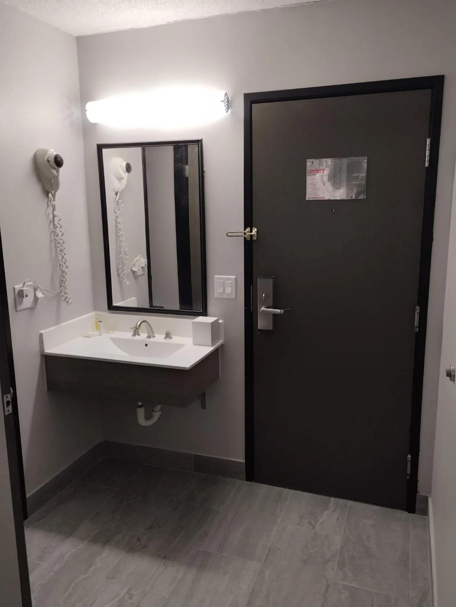 Super 8 by Wyndham Morris