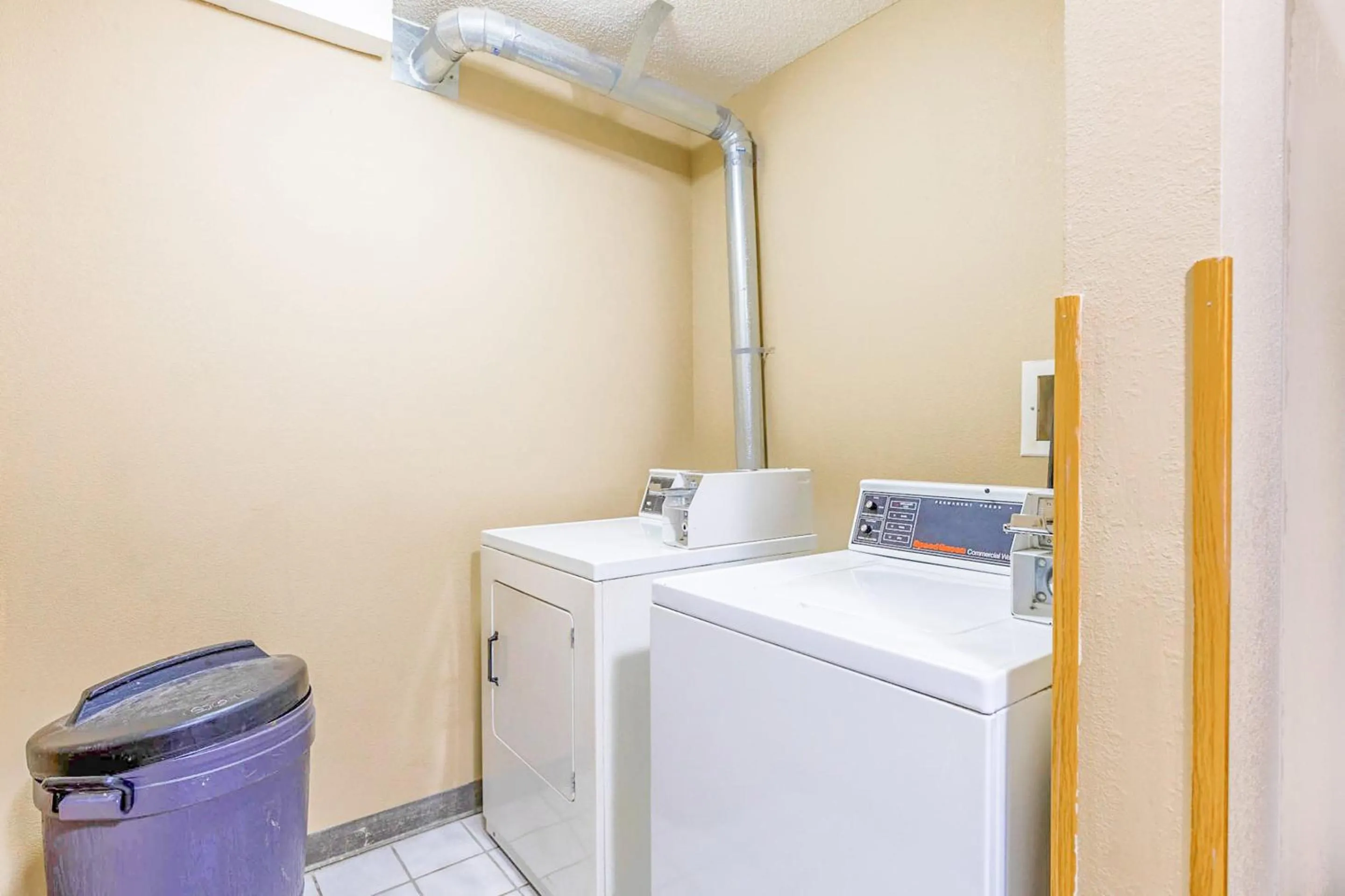 Other in Super Sleep Inn