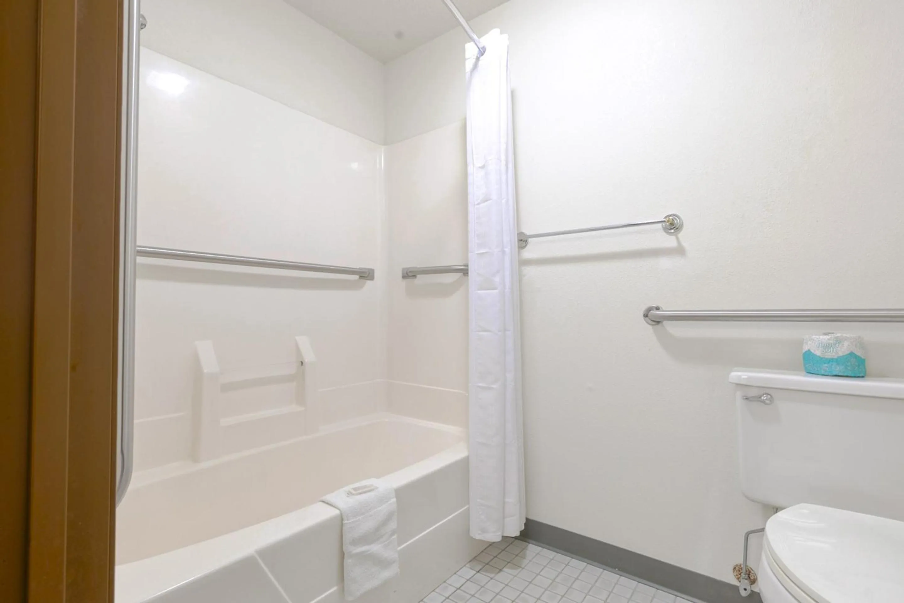 Bathroom in Super Sleep Inn