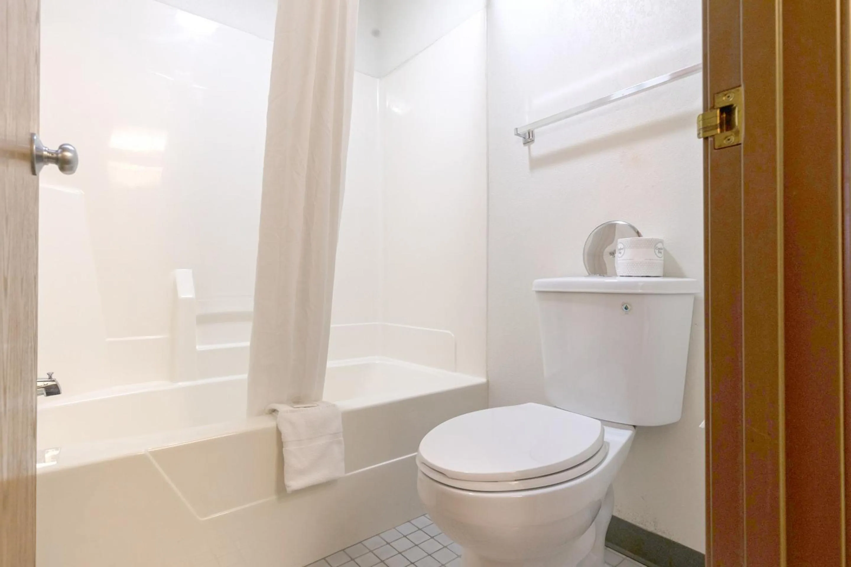 Bathroom in Super Sleep Inn