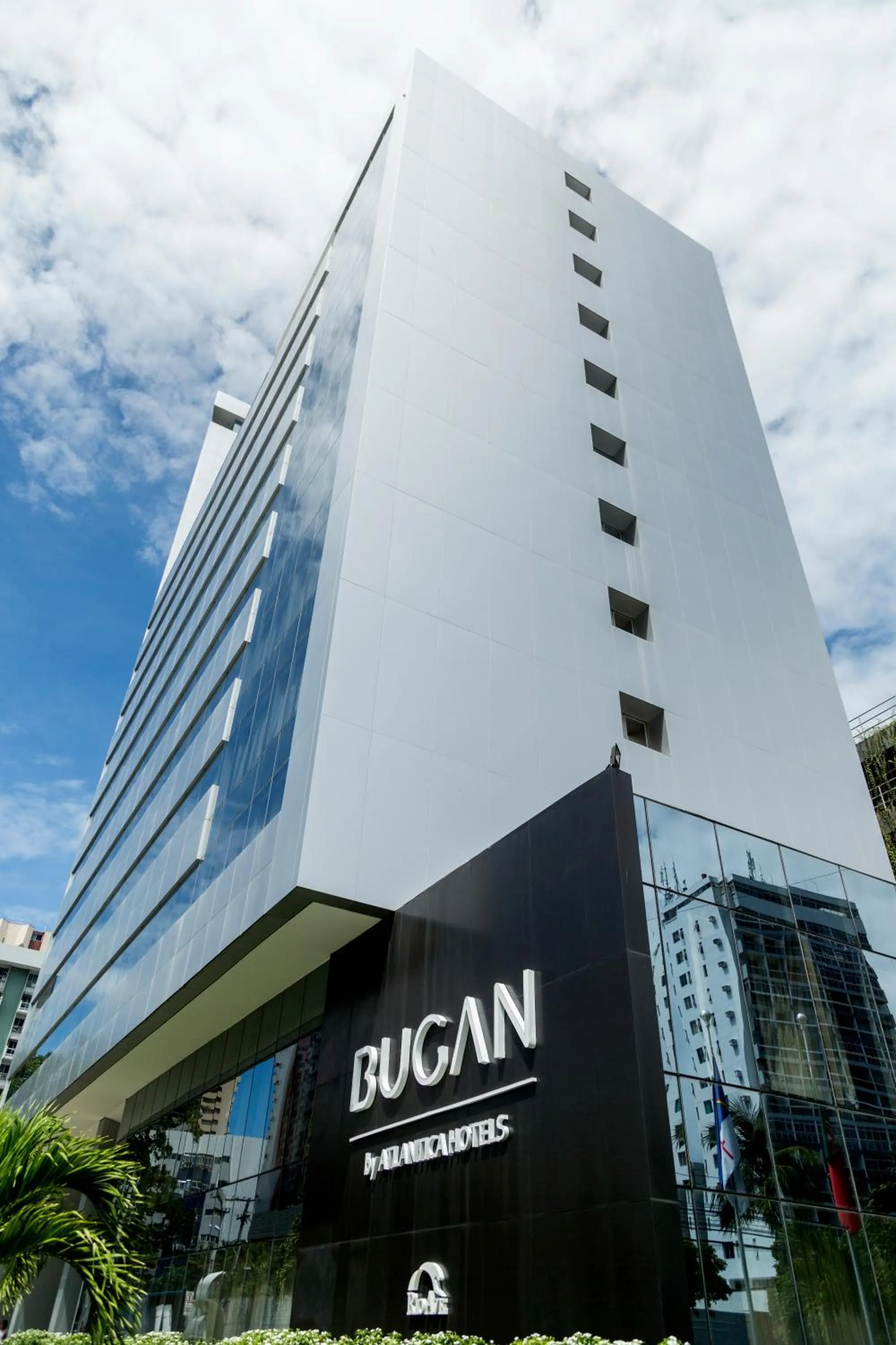 Facade/entrance in Bugan Recife Boa Viagem Hotel - by Atlantica