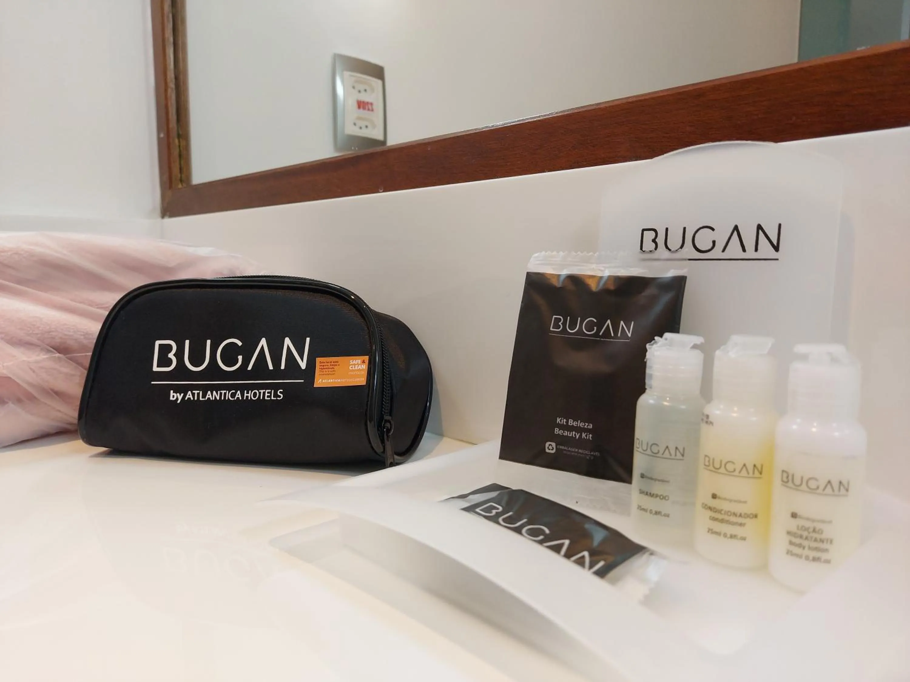 Decorative detail, Bed in Bugan Recife Boa Viagem Hotel - by Atlantica