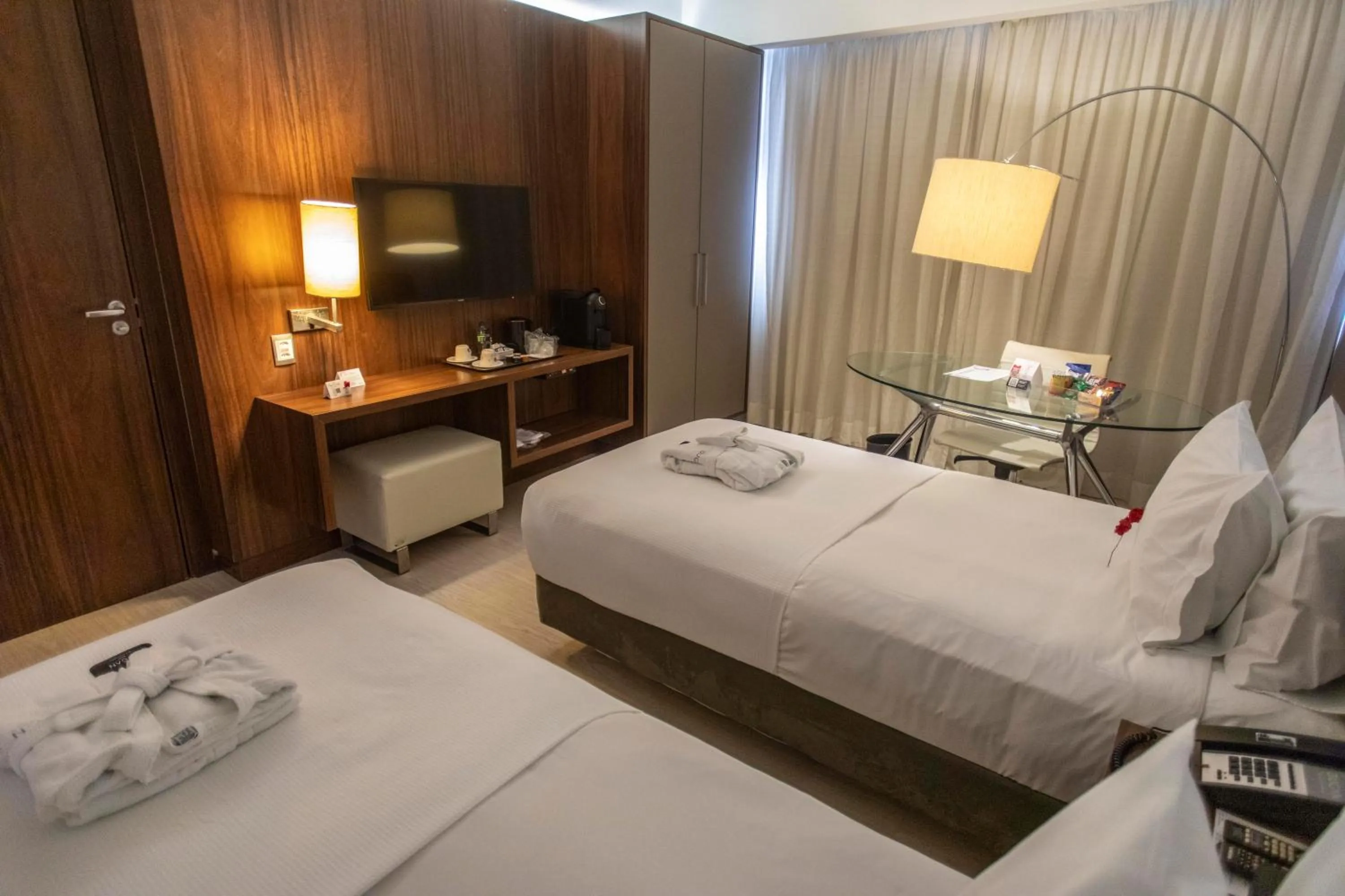 Bedroom, Bed in Bugan Recife Boa Viagem Hotel - by Atlantica