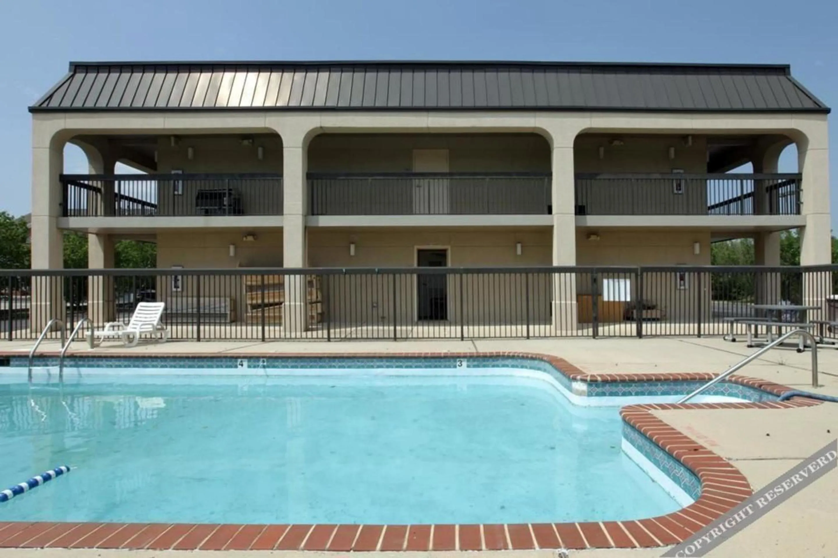 Swimming pool in Motel 6 Scottsboro, AL Hwy 72