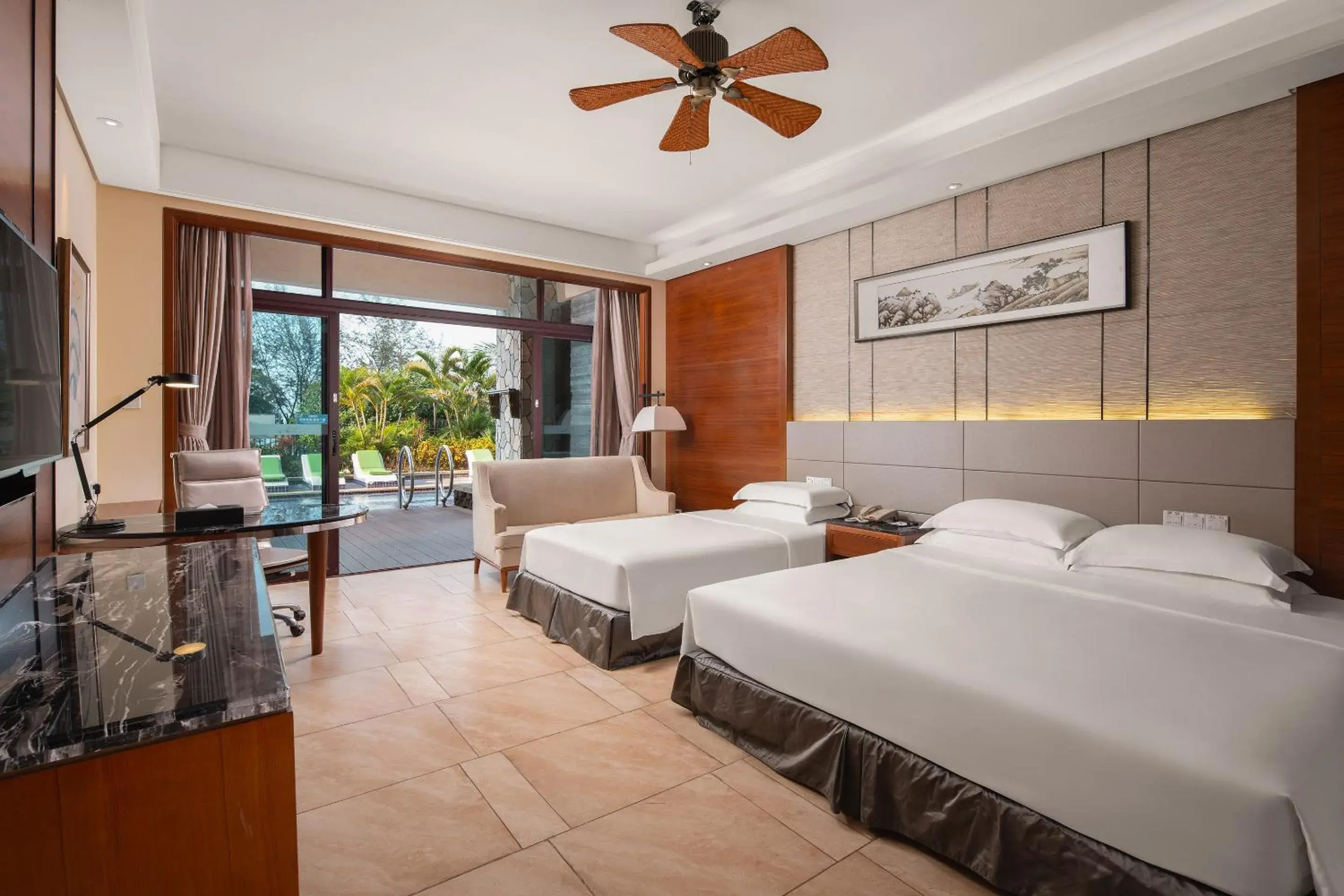 Triple Room with Pool View in Country Garden Golden Beach Spring Hotel Triple Room with Pool View in Country Garden Golden Beach Spring Hotel