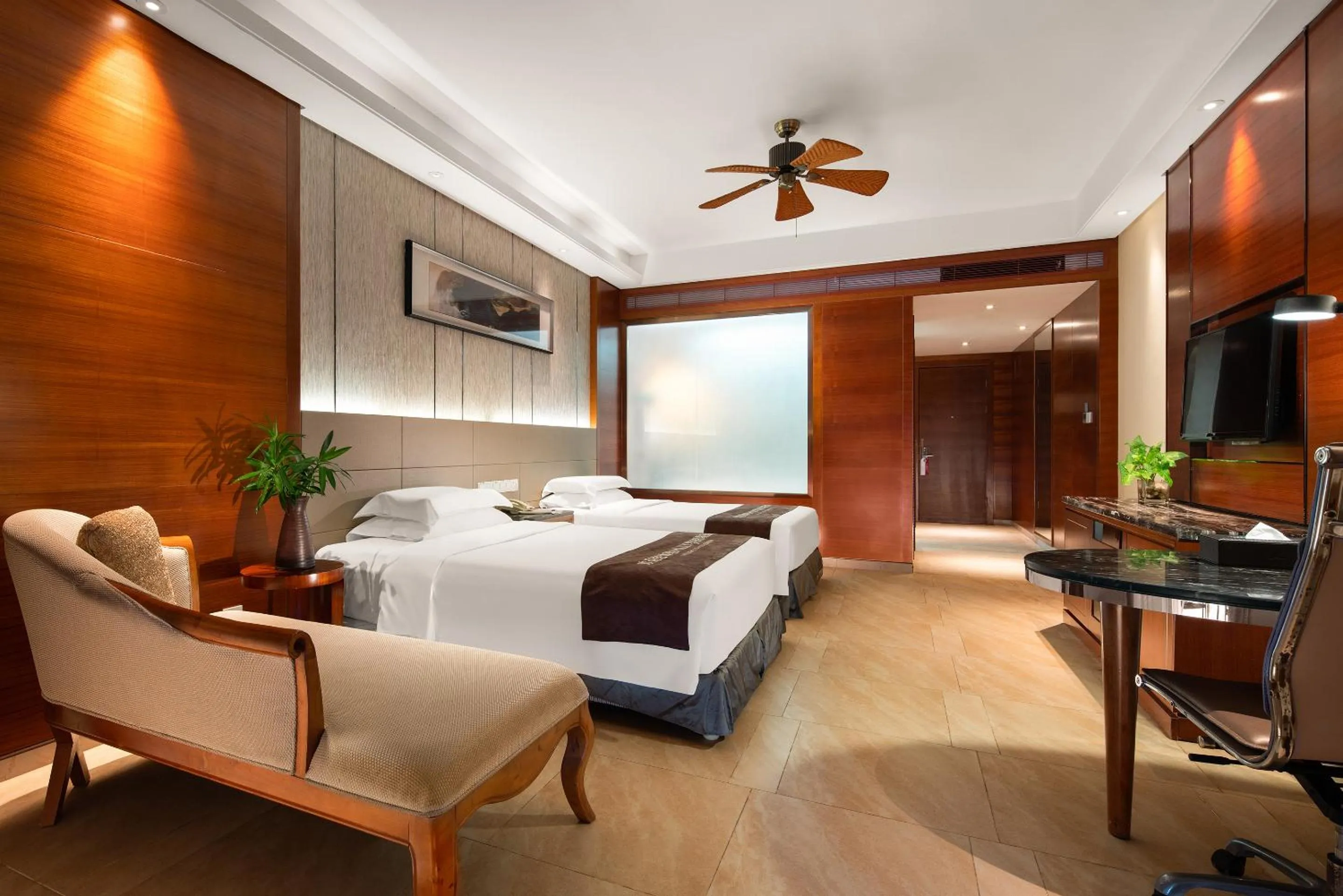 Photo of the whole room, Bed in Country Garden Golden Beach Spring Hotel