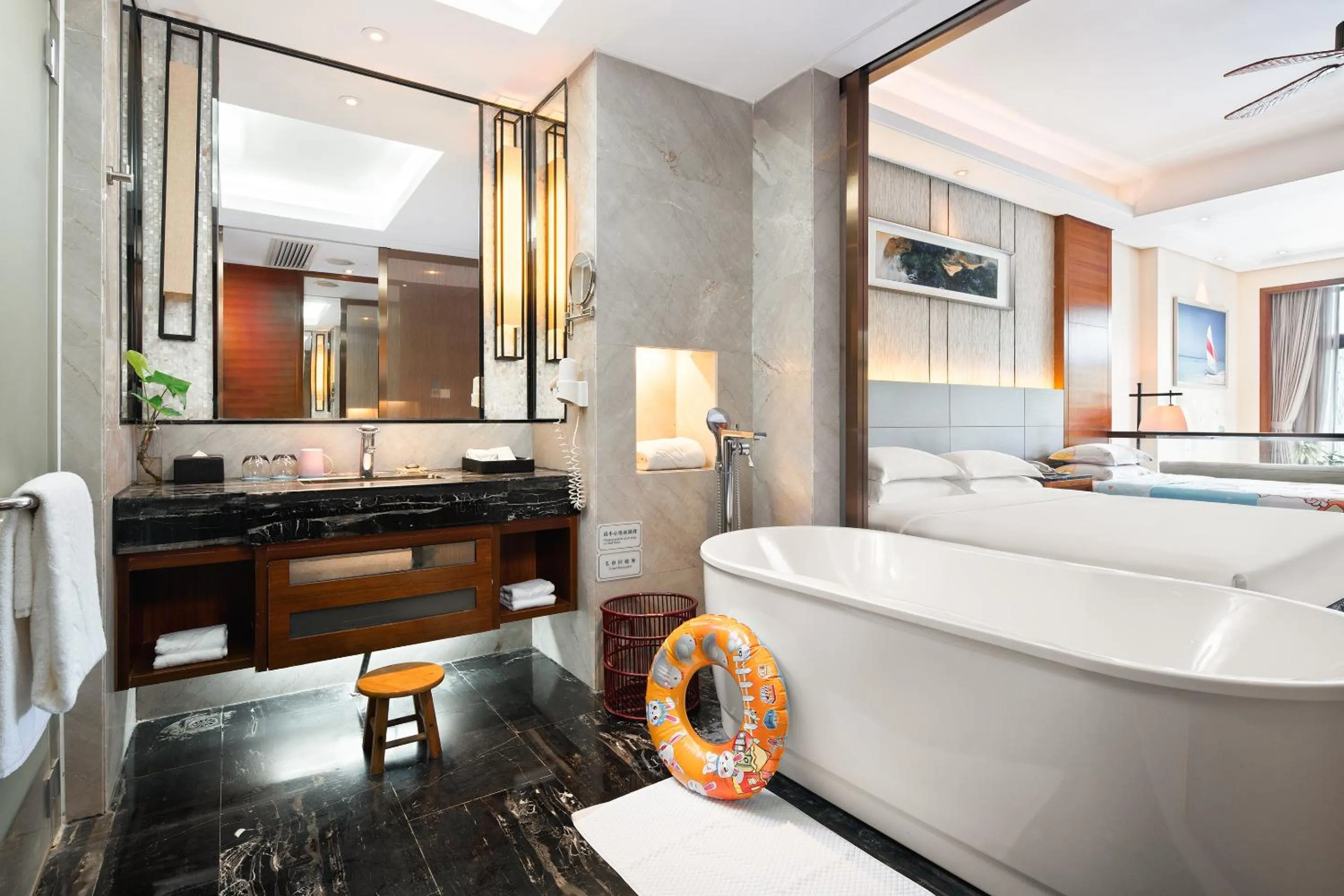 Bathroom in Country Garden Golden Beach Spring Hotel