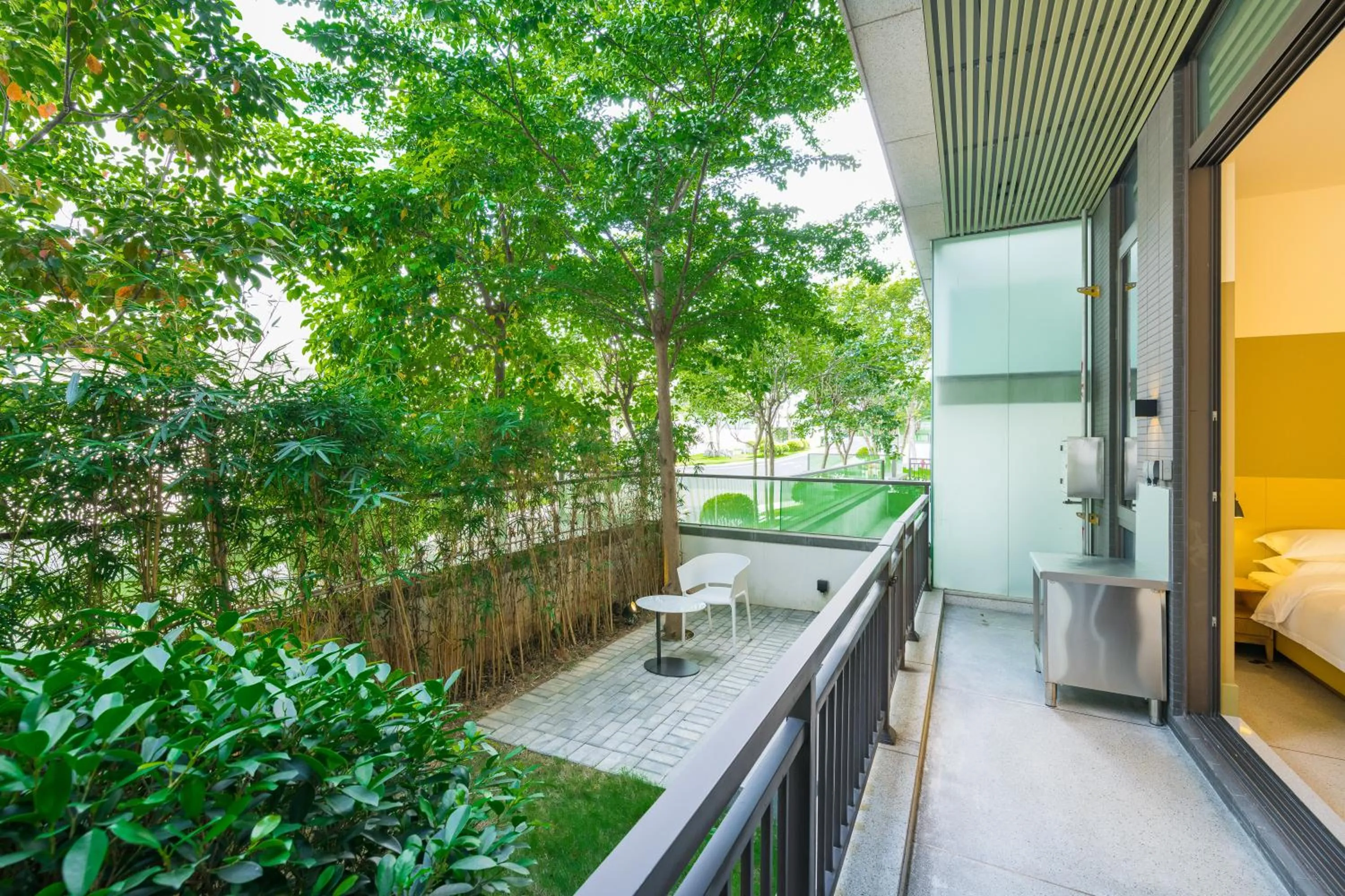 Balcony/Terrace in SongShan Lake PingShang Serviced Hotel