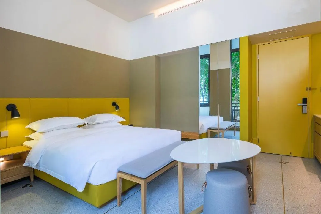 Photo of the whole room, Bed in SongShan Lake PingShang Serviced Hotel