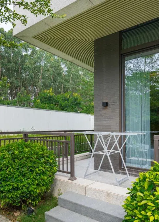 Day in SongShan Lake PingShang Serviced Hotel