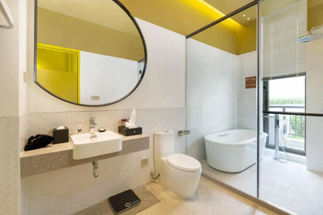 Shower in SongShan Lake PingShang Serviced Hotel
