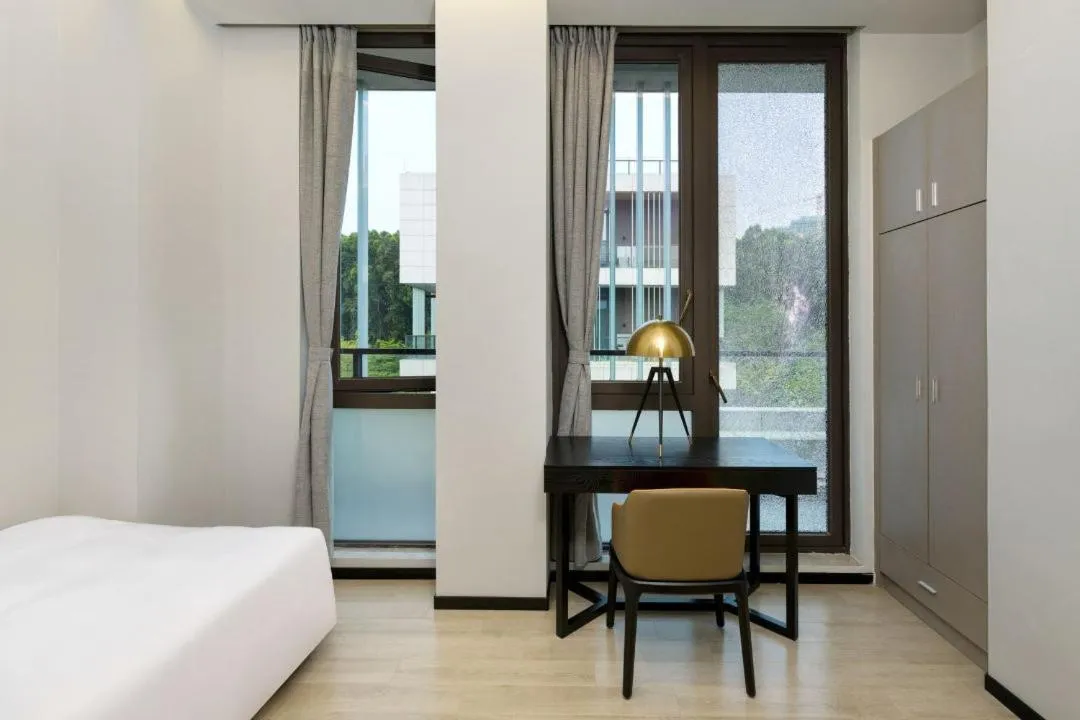 Seating area, Bed in SongShan Lake PingShang Serviced Hotel