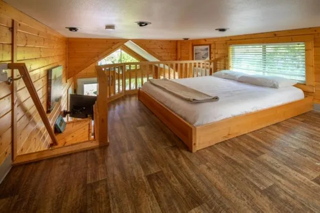 Bed in Sheltered Nook On Tillamook Bay