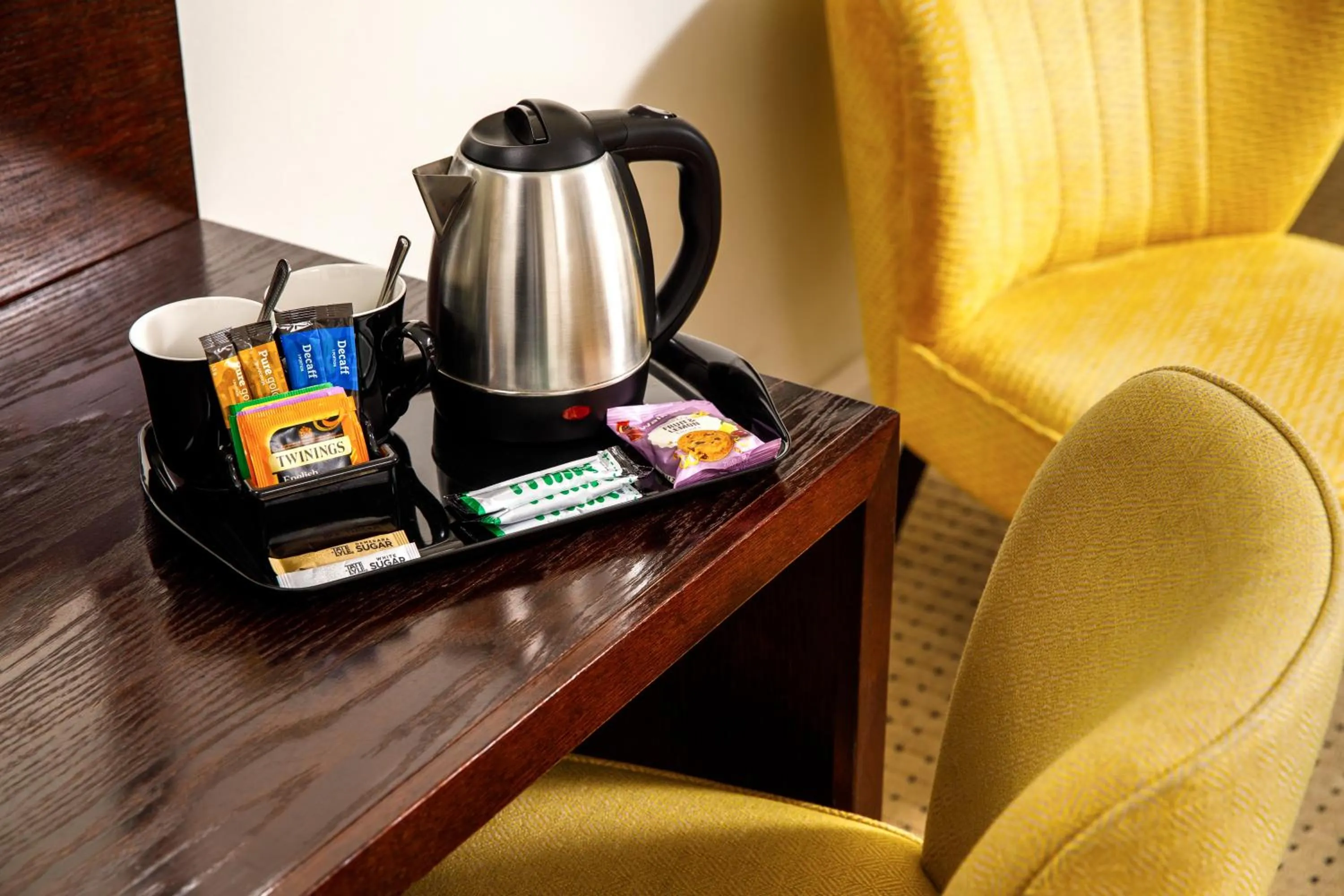 Coffee/tea facilities in Mercure Gloucester Bowden Hall Hotel