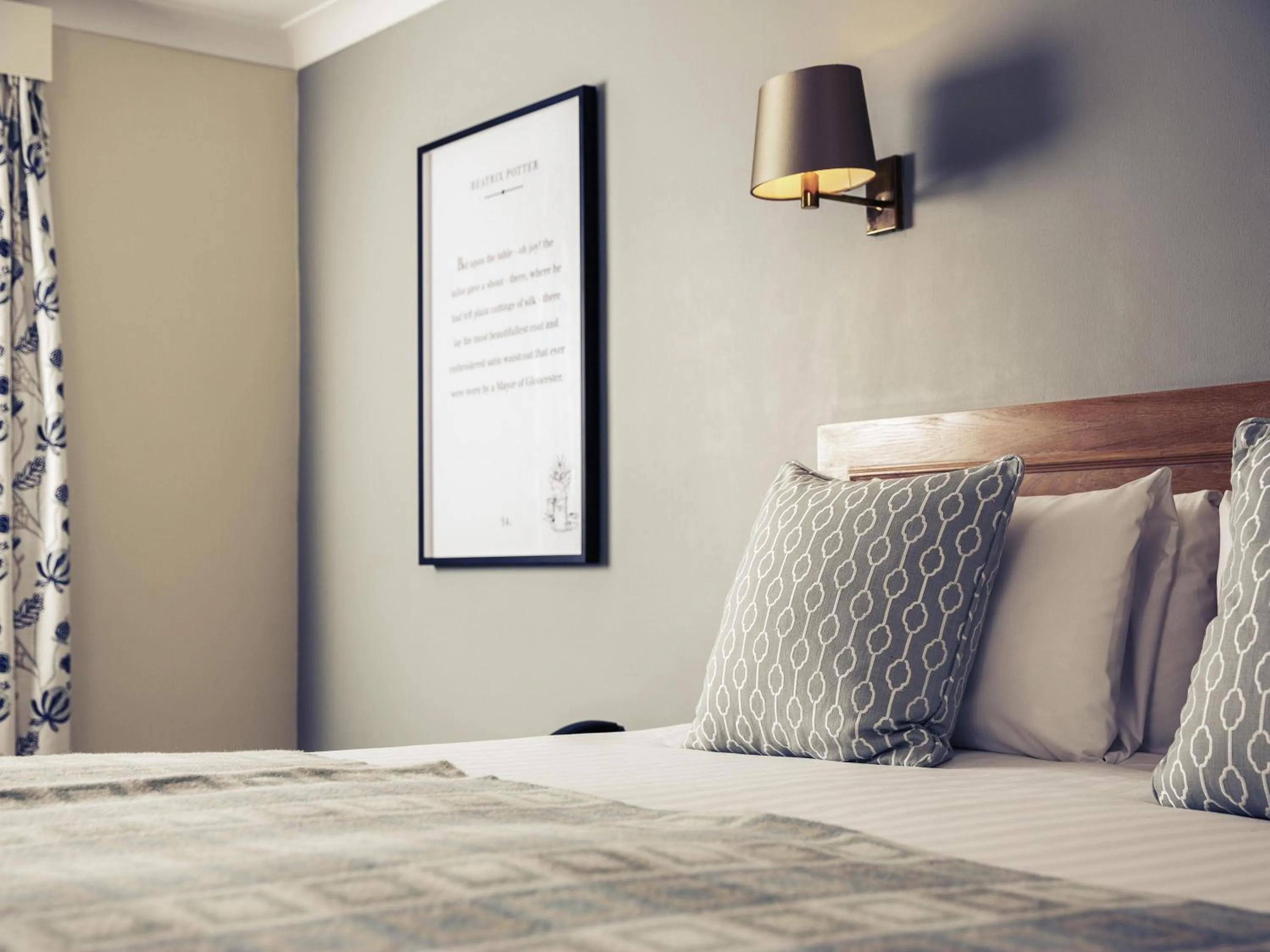 Bedroom, Bed in Mercure Gloucester Bowden Hall Hotel