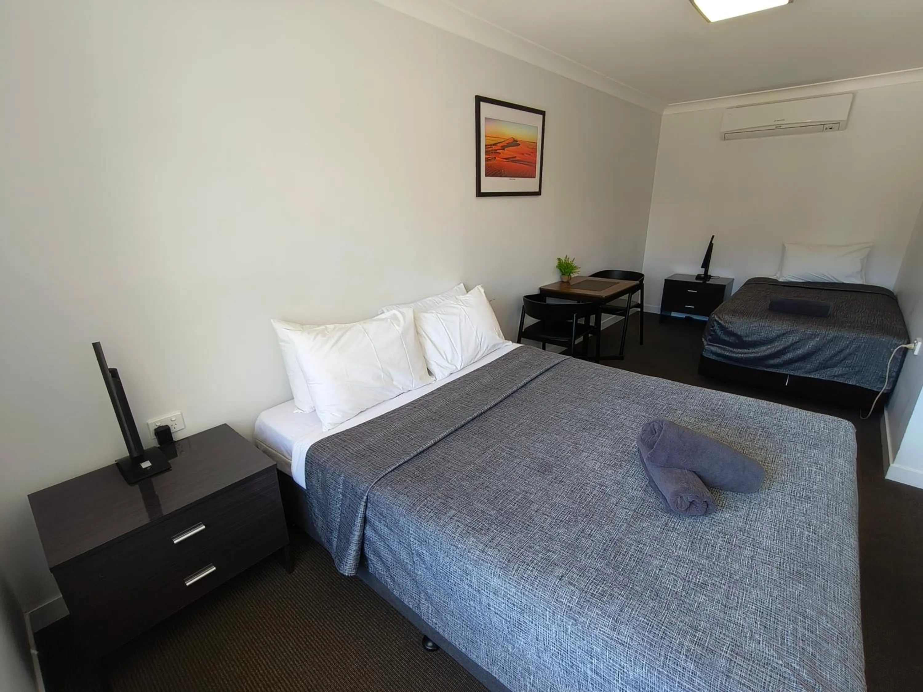 Bedroom, Bed in Gunnedah Lodge Motel