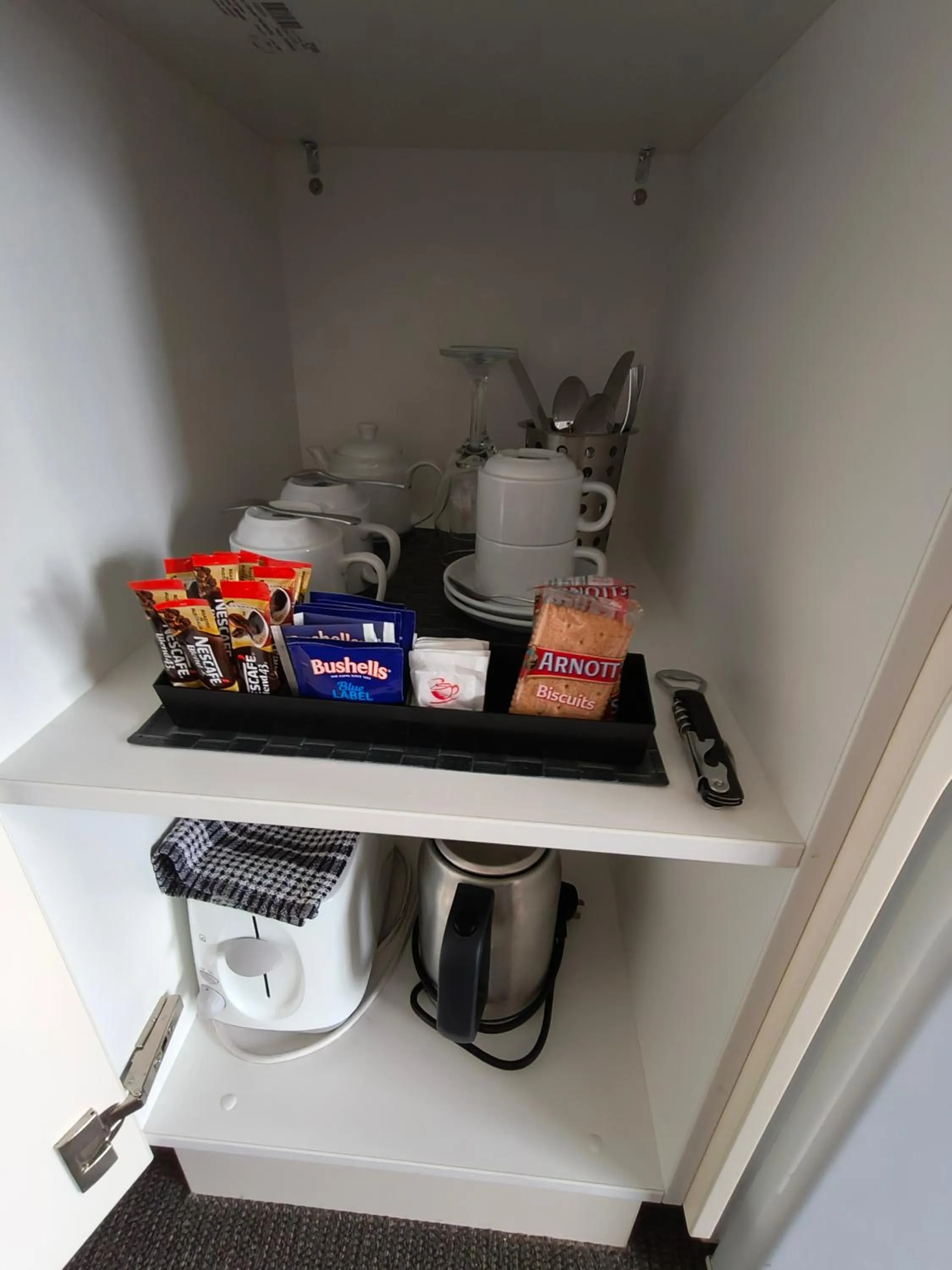 Coffee/tea facilities in Gunnedah Lodge Motel