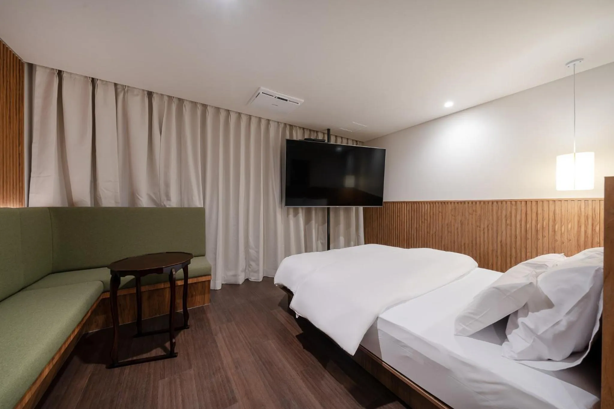 Bed in Simjak Hotel by Aank