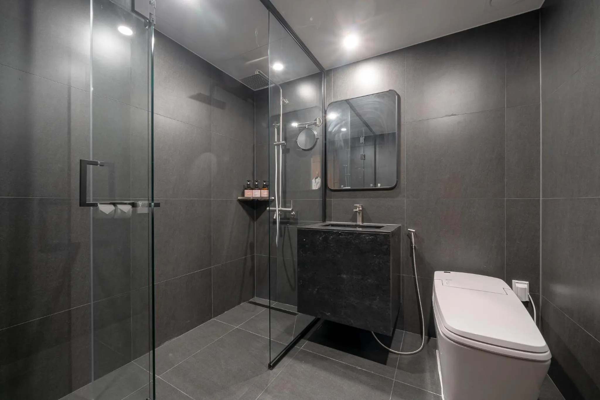 Shower in Simjak Hotel by Aank