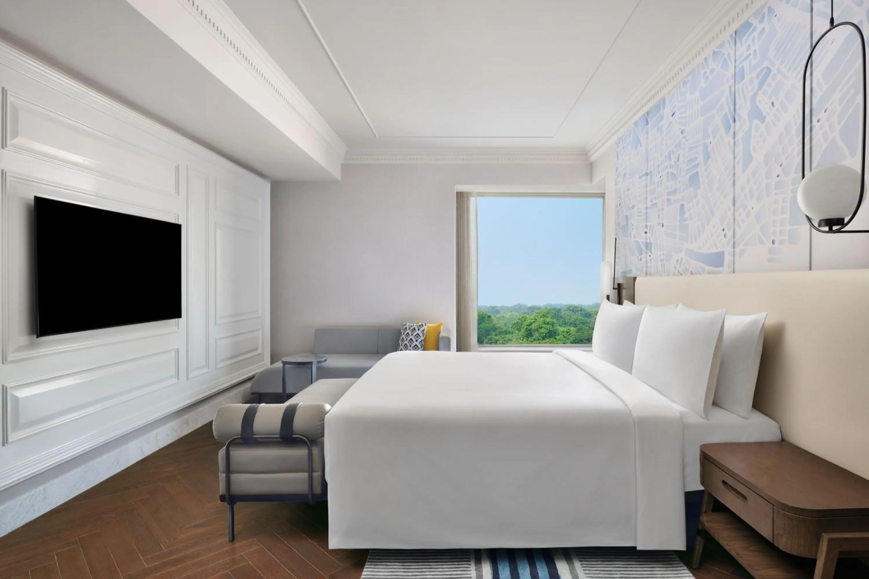 Photo of the whole room, Bed in Le Meridien Amritsar