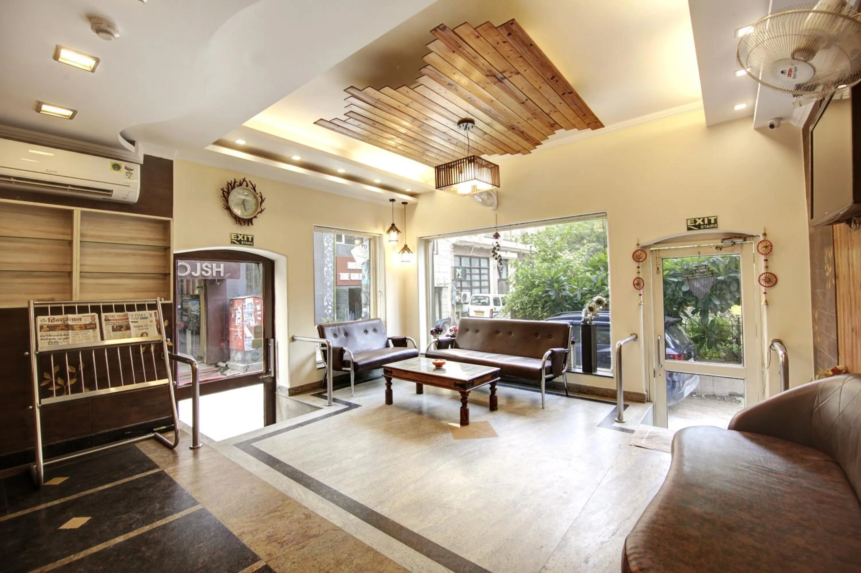 Living room in Persona International Hotel Karol Bagh Delhi