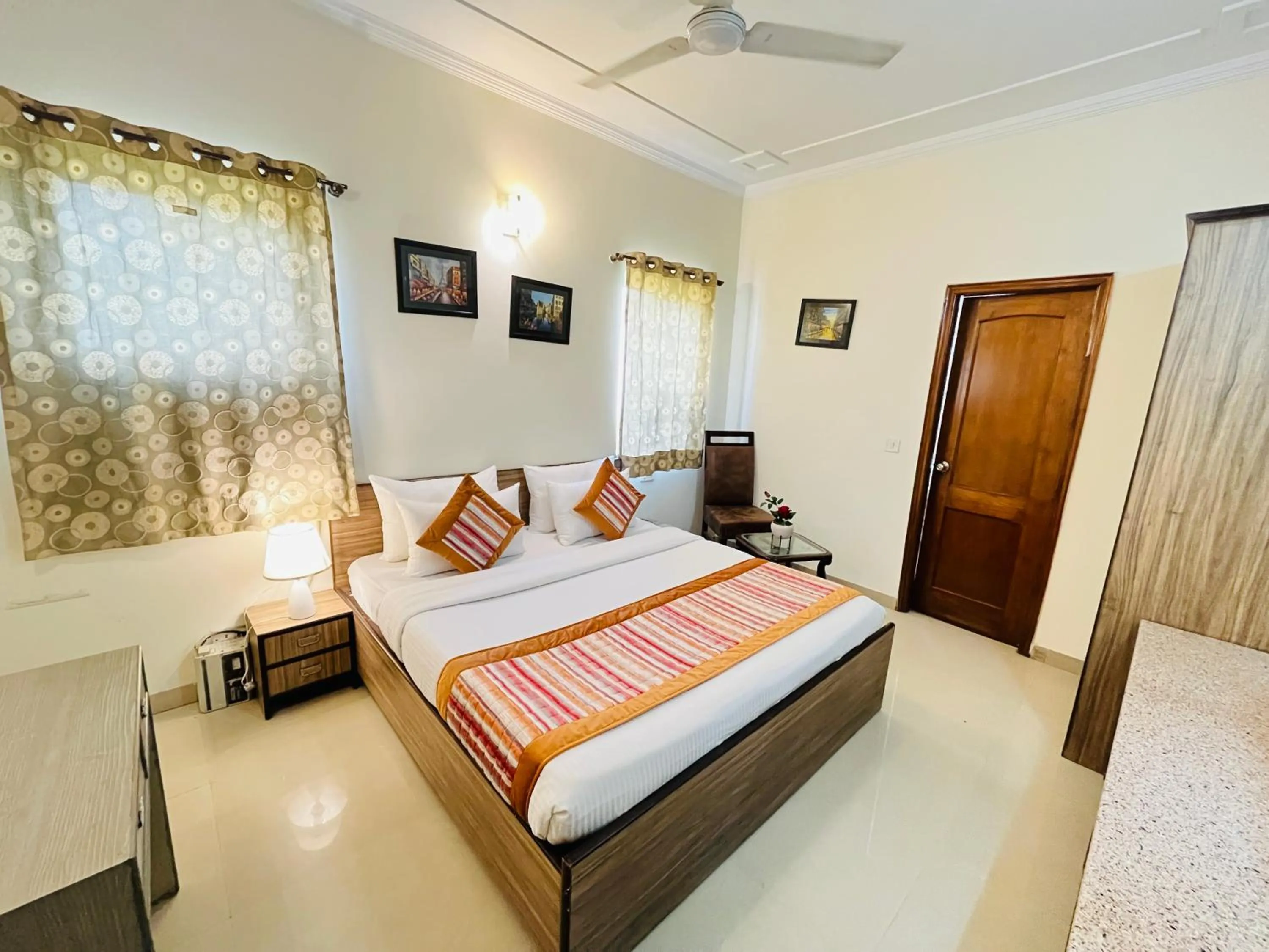 Bed in Persona International Hotel Karol Bagh Delhi