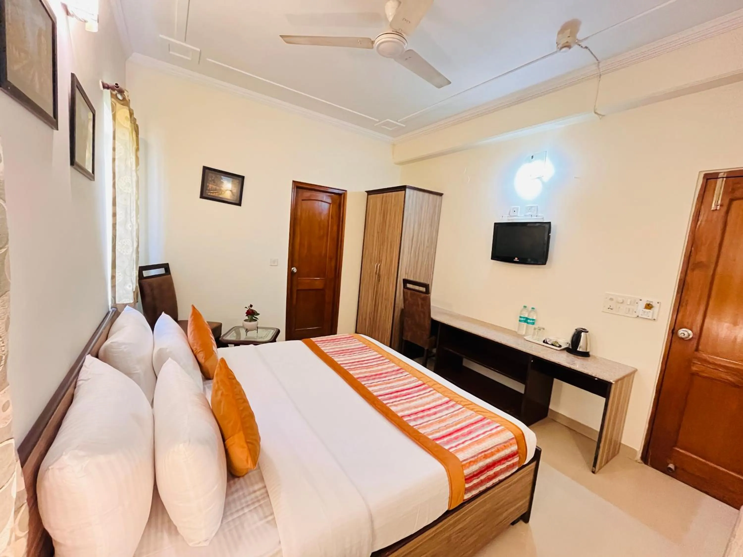 Bed in Persona International Hotel Karol Bagh Delhi