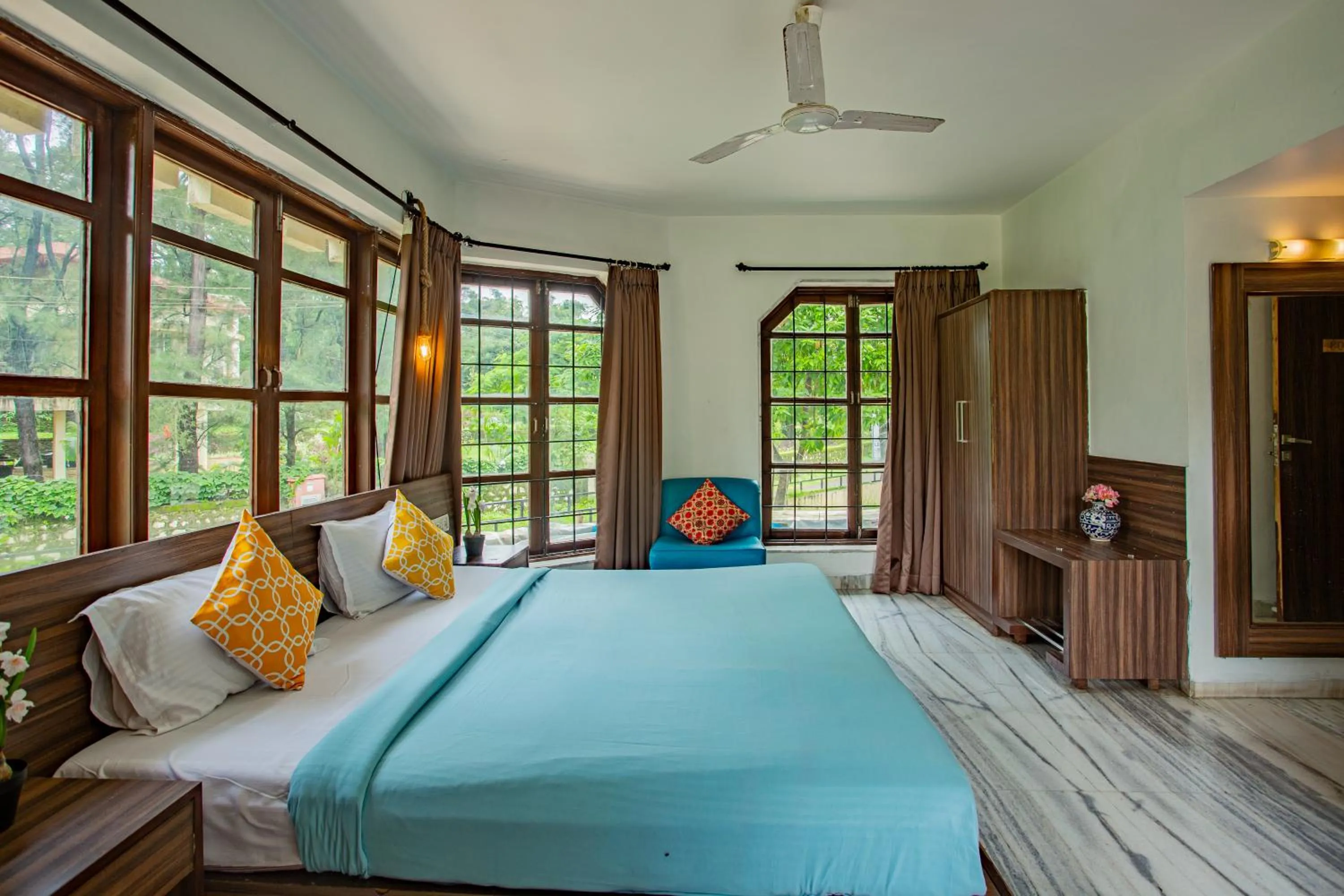 Bed in Hilltop suites by 29 bungalow