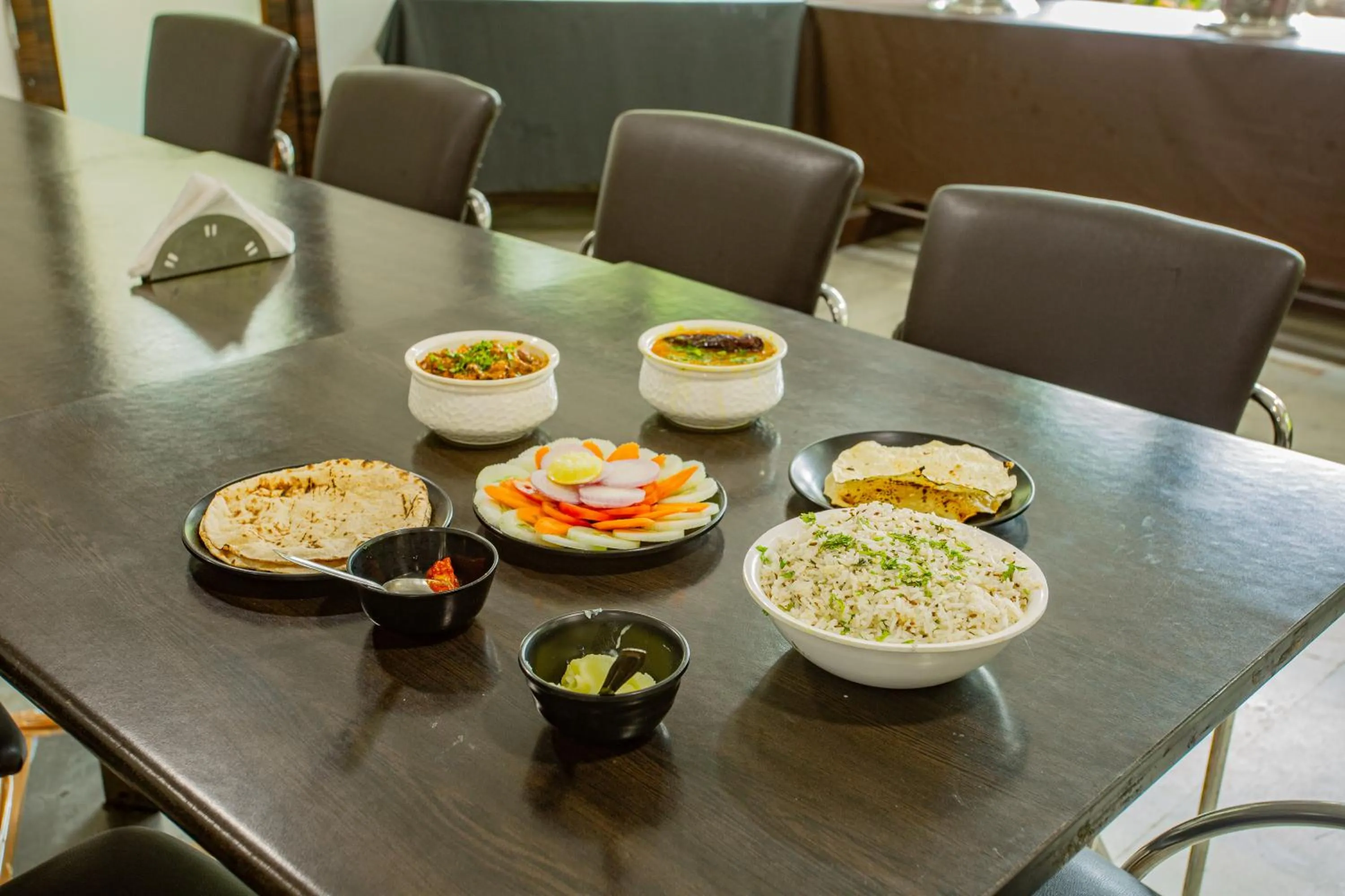 Lunch in Hilltop suites by 29 bungalow