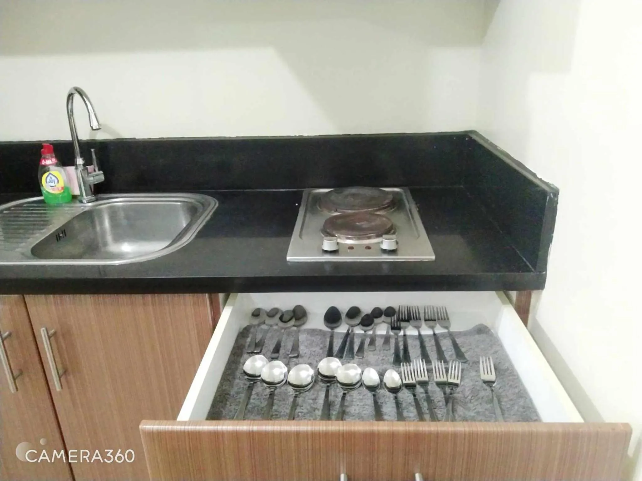 Kitchen or kitchenette in Pasay Condotel near NAIA terminal 3 (3 mins walk in)