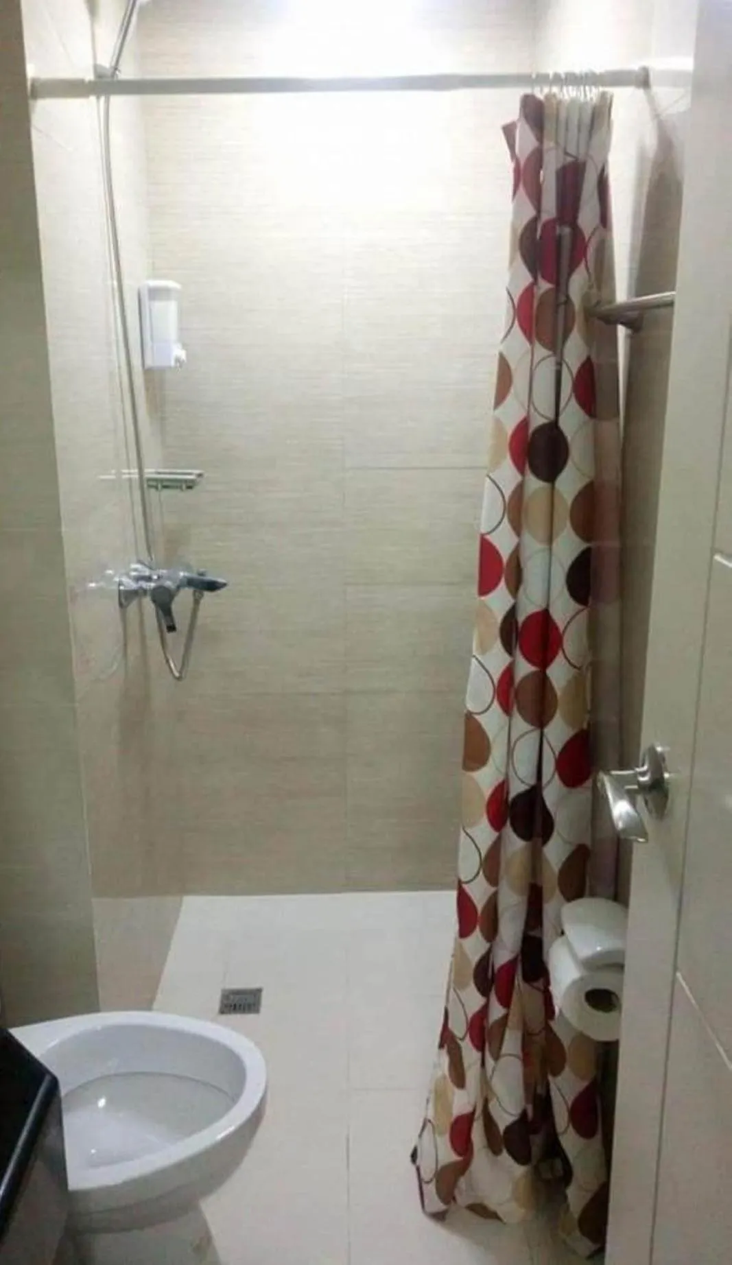 Shower in Pasay Condotel near NAIA terminal 3 (3 mins walk in)
